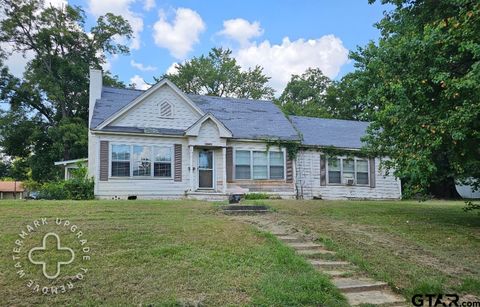 501 E Paschal Street Troup TX 75789