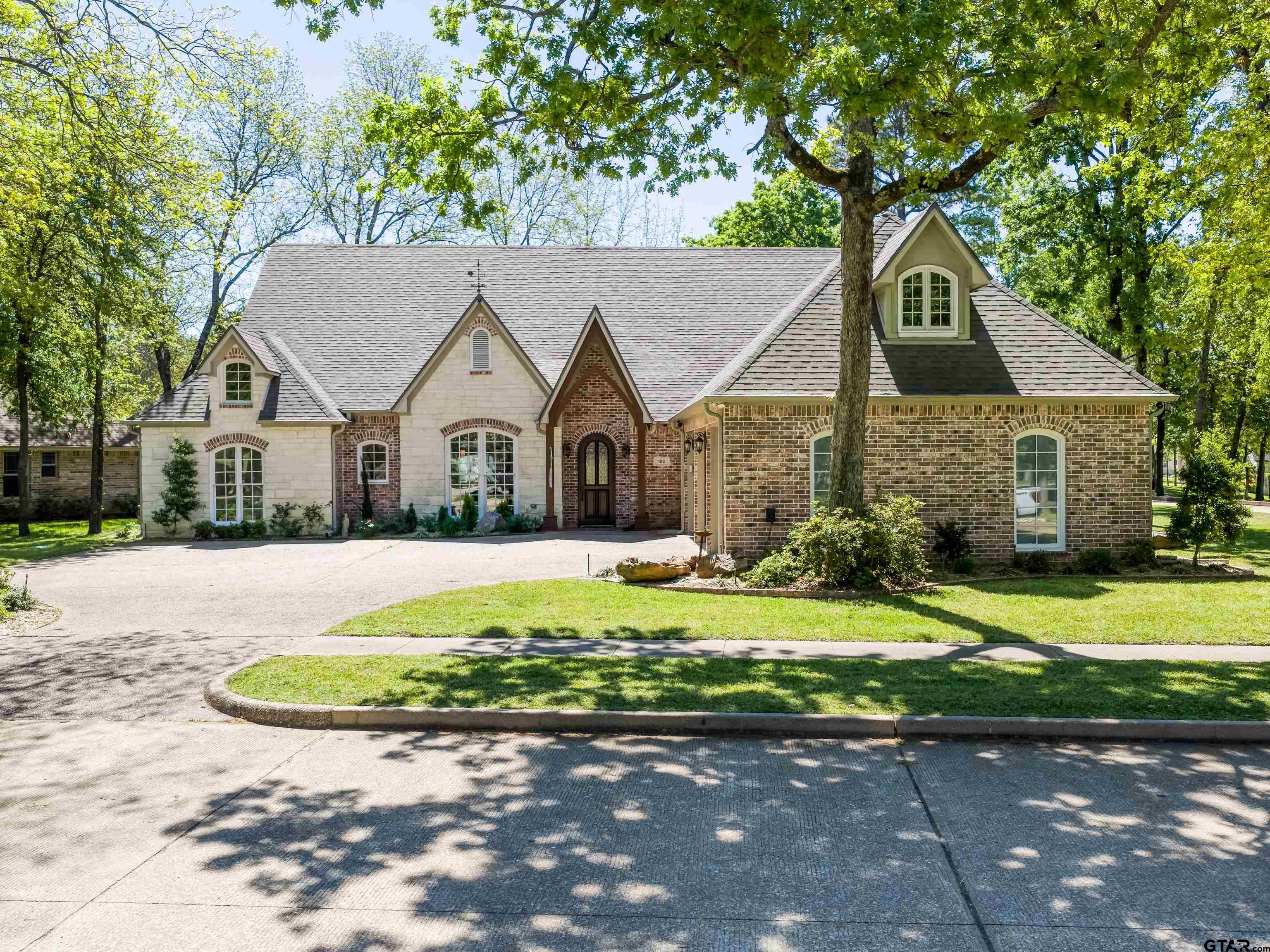 102 Dogwood Lakes Cr