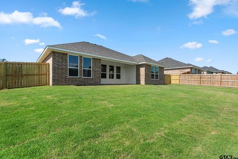 A home in Lindale