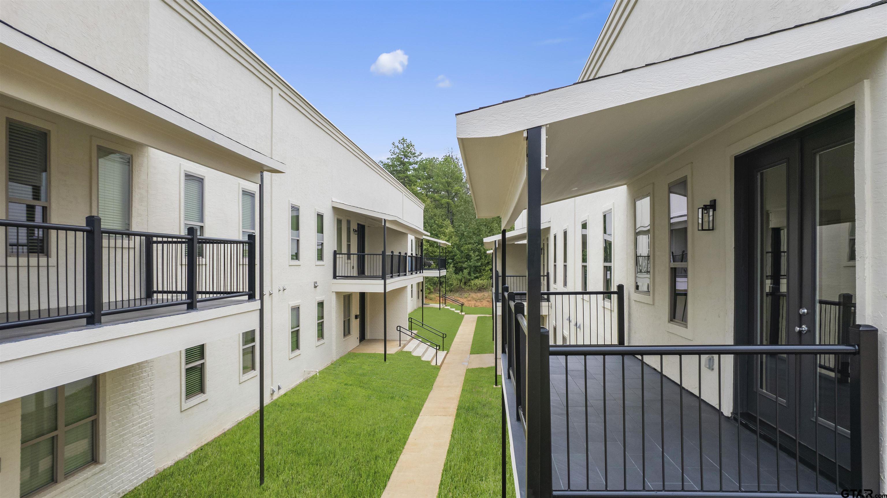 1212 Centennial Trail