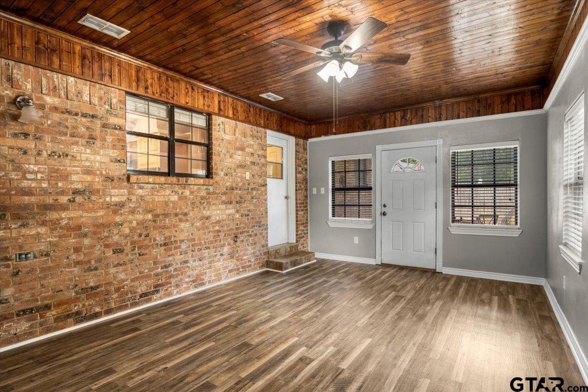 Troup, Texas 75789, United States, 3 Bedrooms Bedrooms, ,2 BathroomsBathrooms,Residential,Active,204061