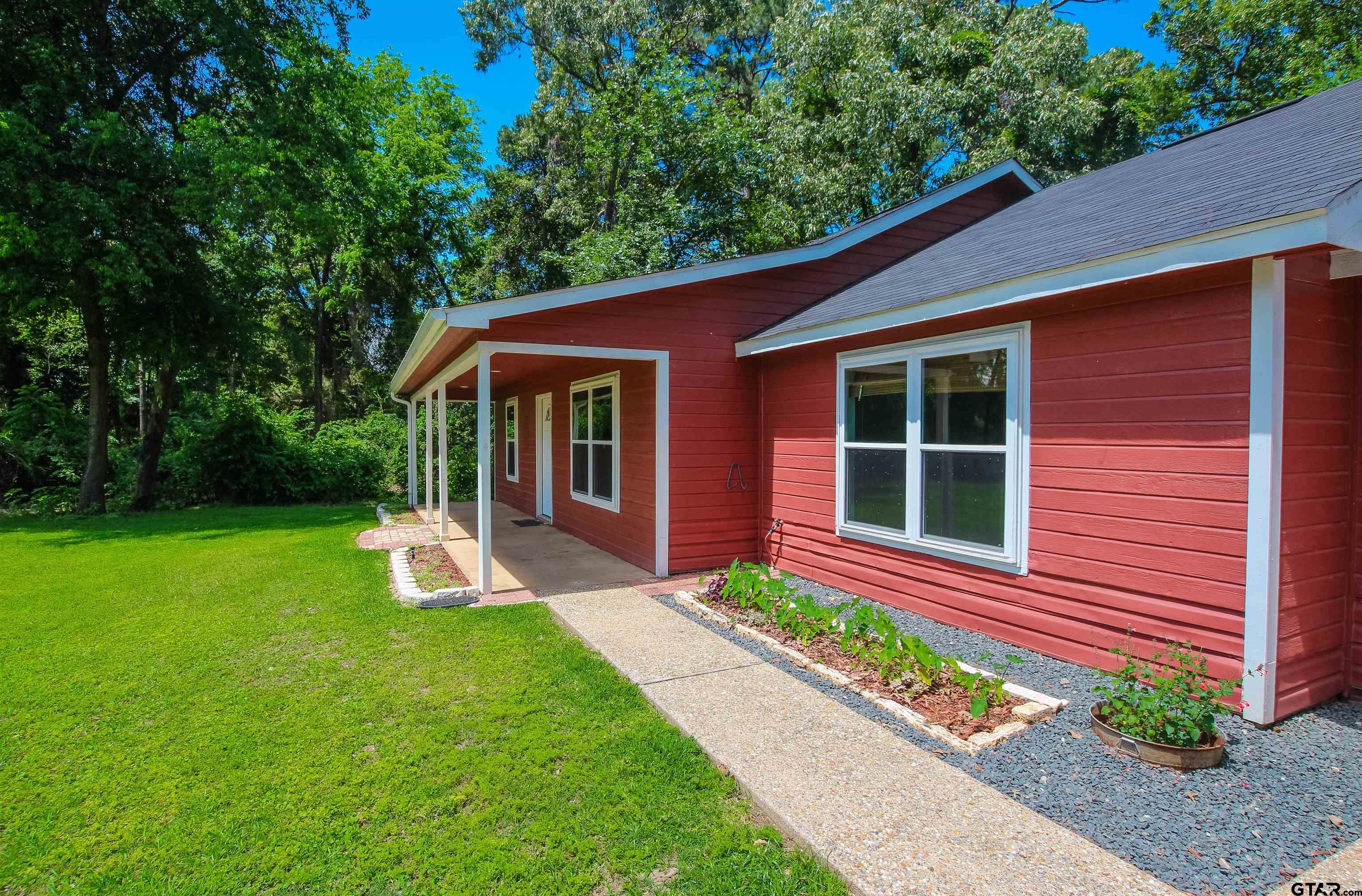 21298 Dogwood Dr