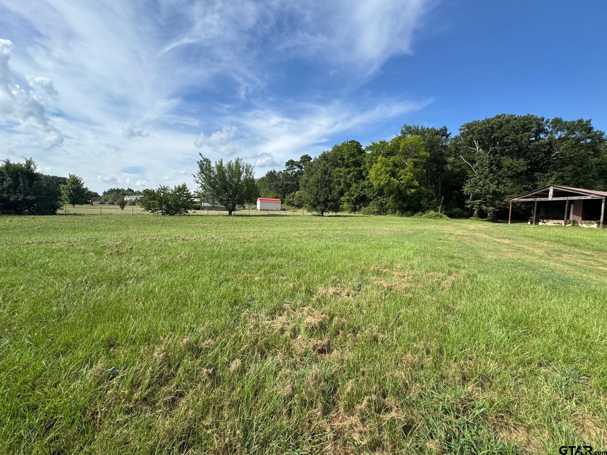 1743 TAN OAK RD