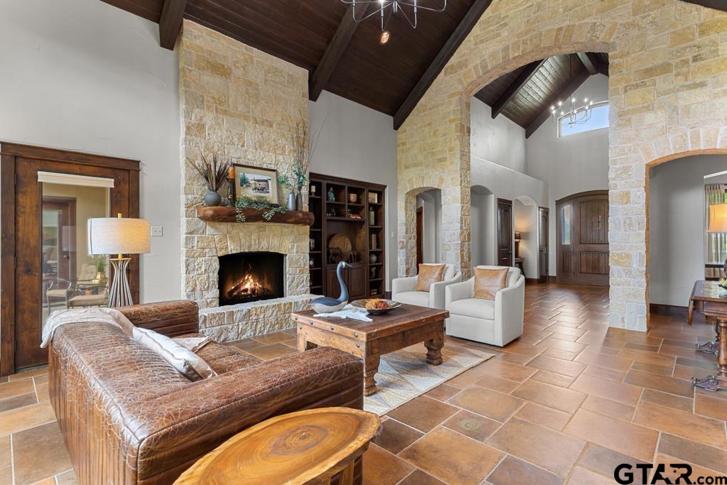 2261 & 2259 HIGHWAY 276