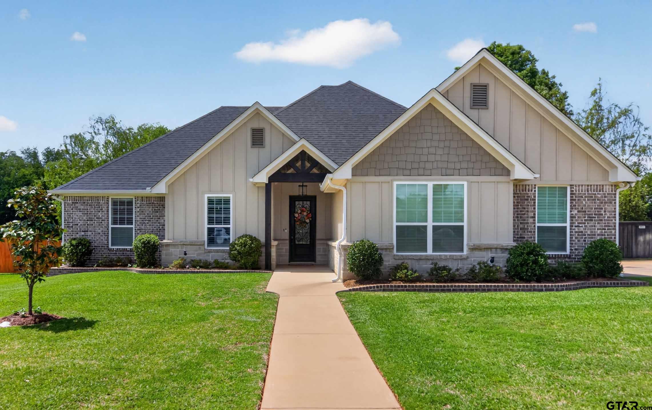 21328 Boone Drive