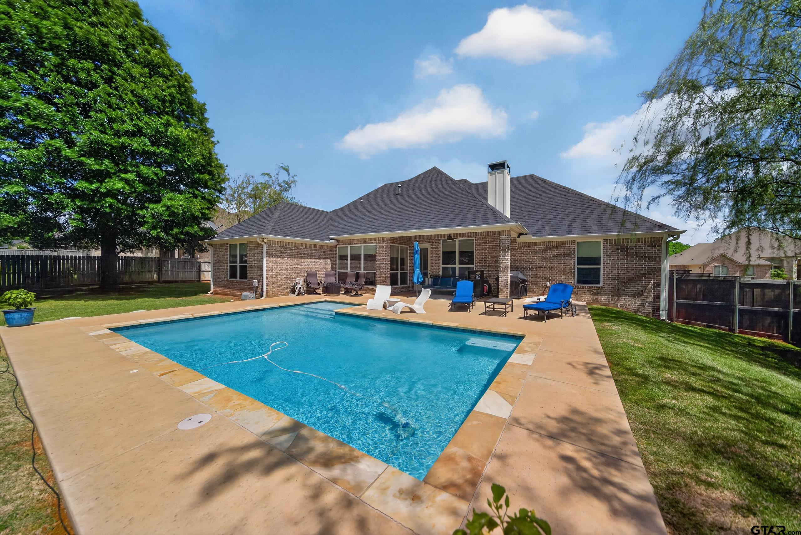 21328 Boone Drive