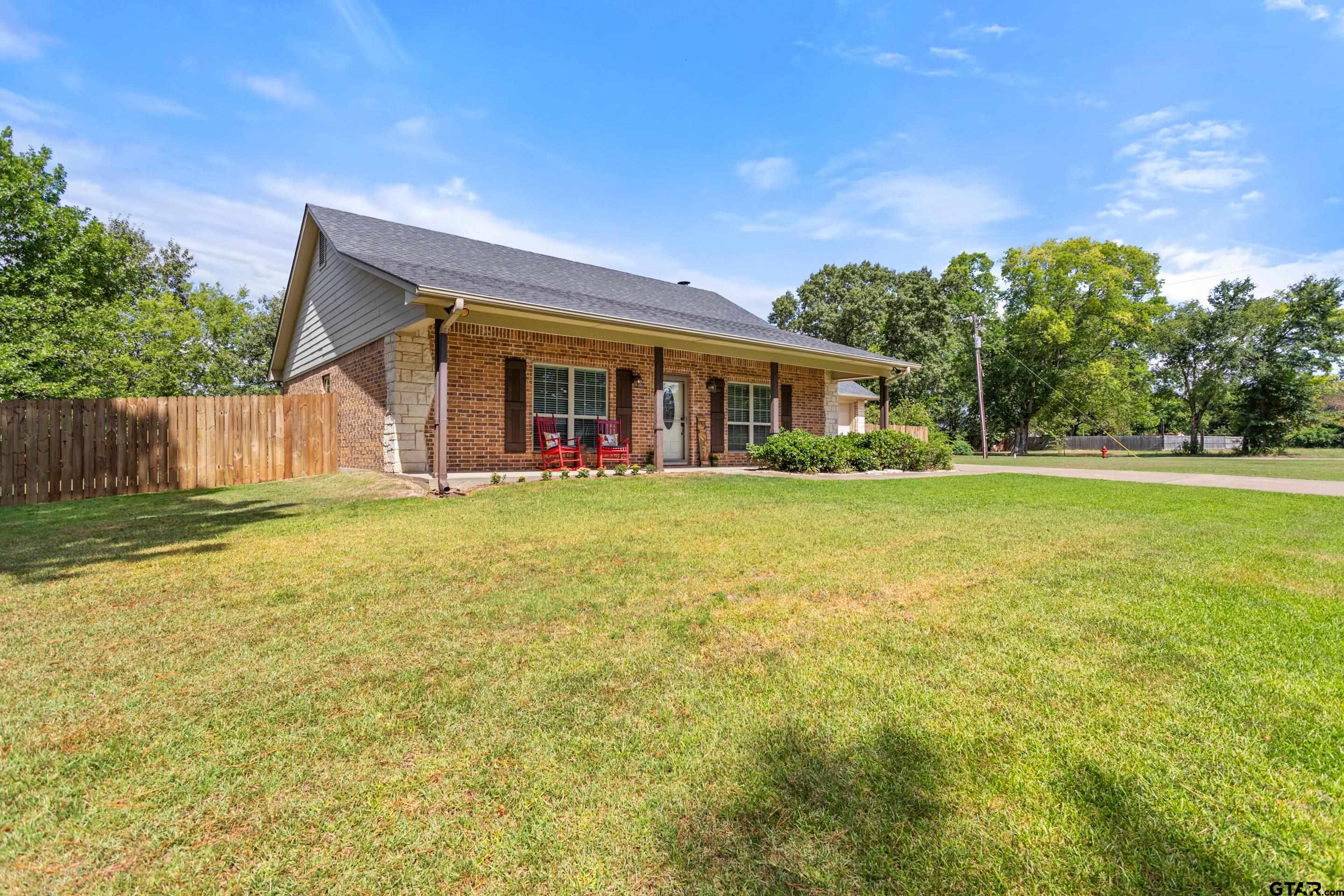589 Chestnut Dr