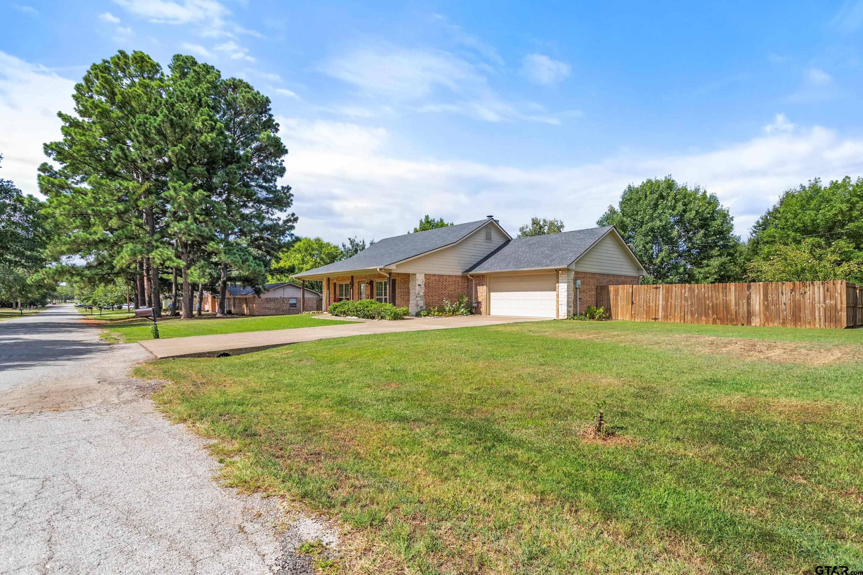 589 Chestnut Dr