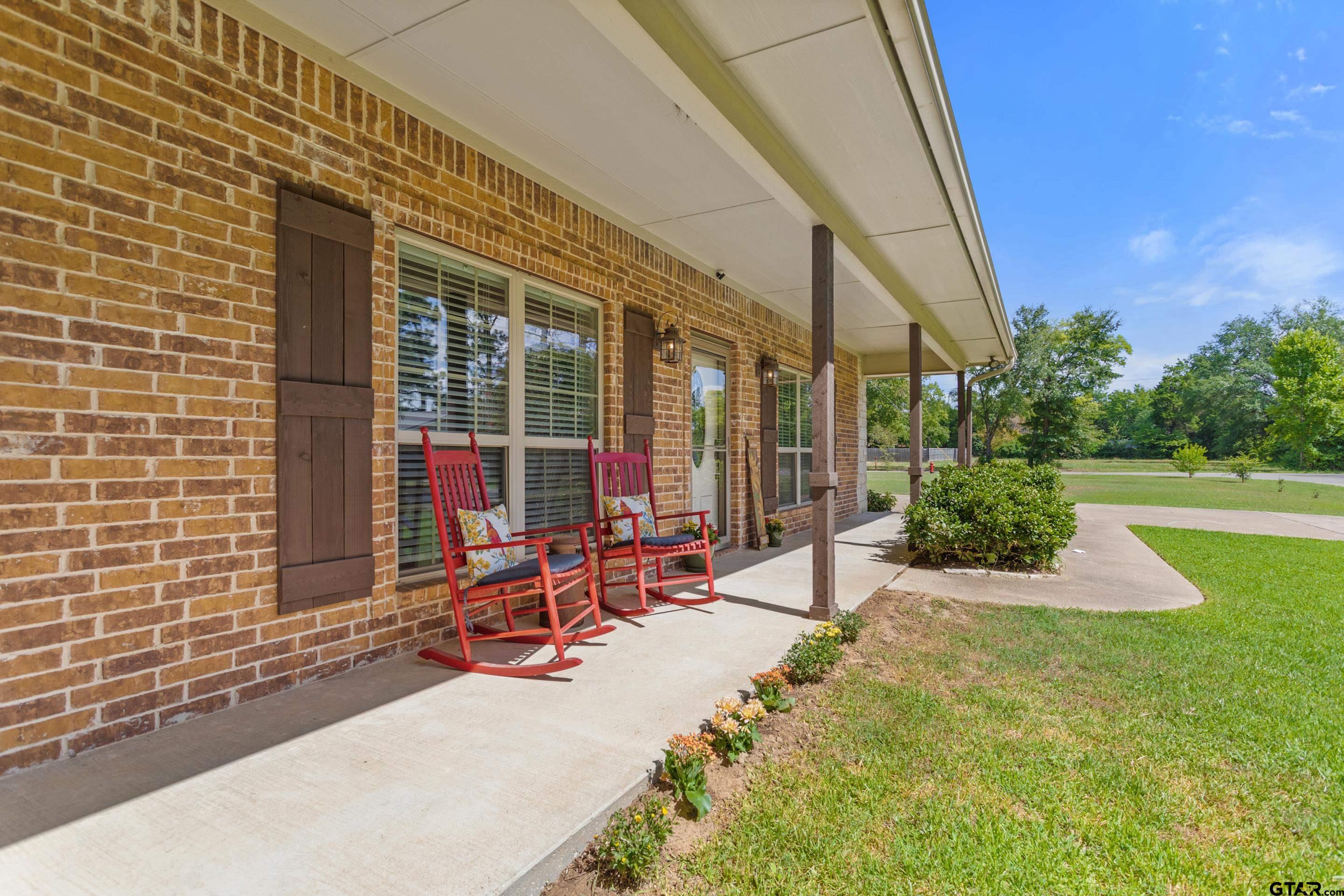 589 Chestnut Dr
