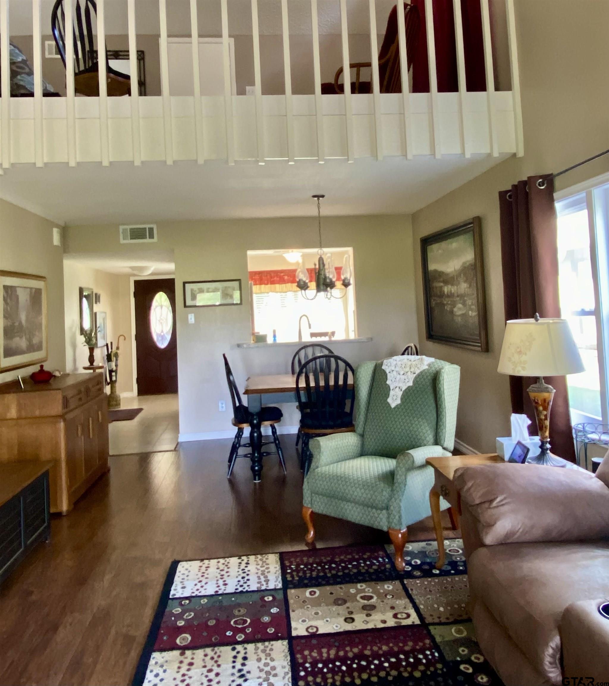 162 Pine Tree Unit A