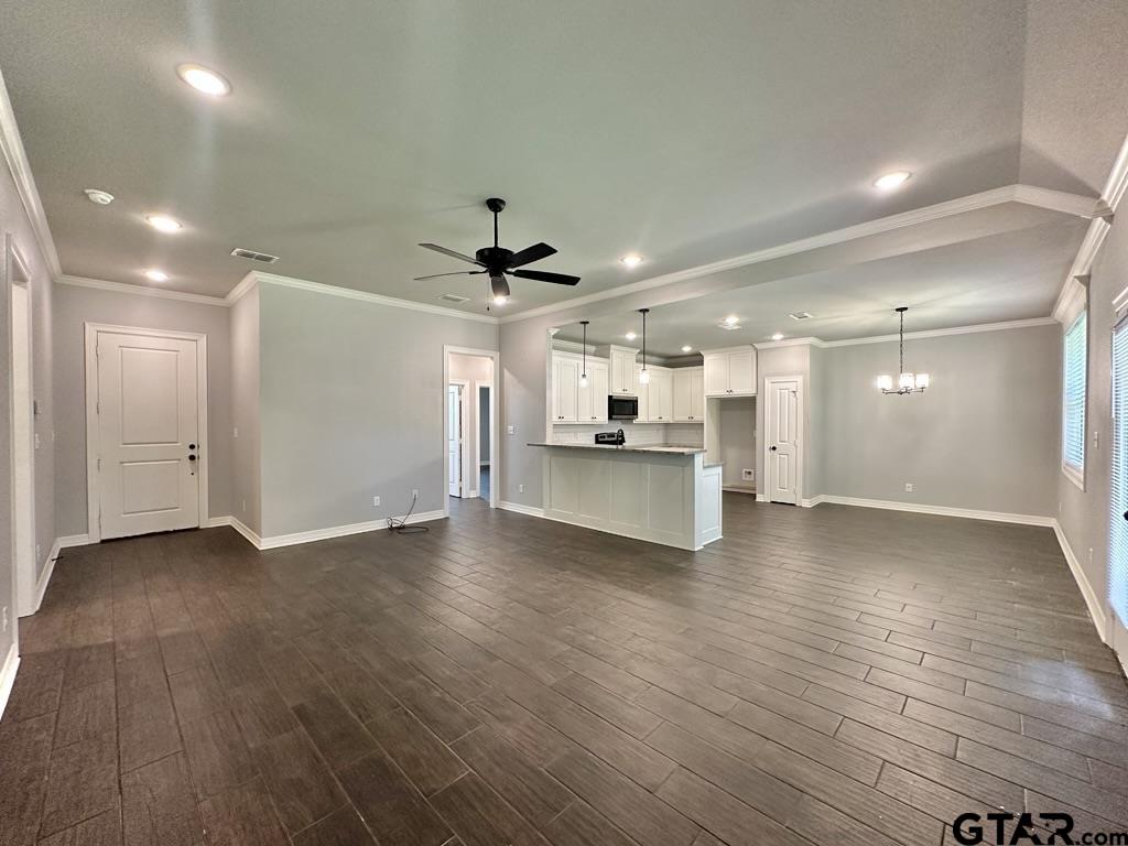 109 Rose Row Ln