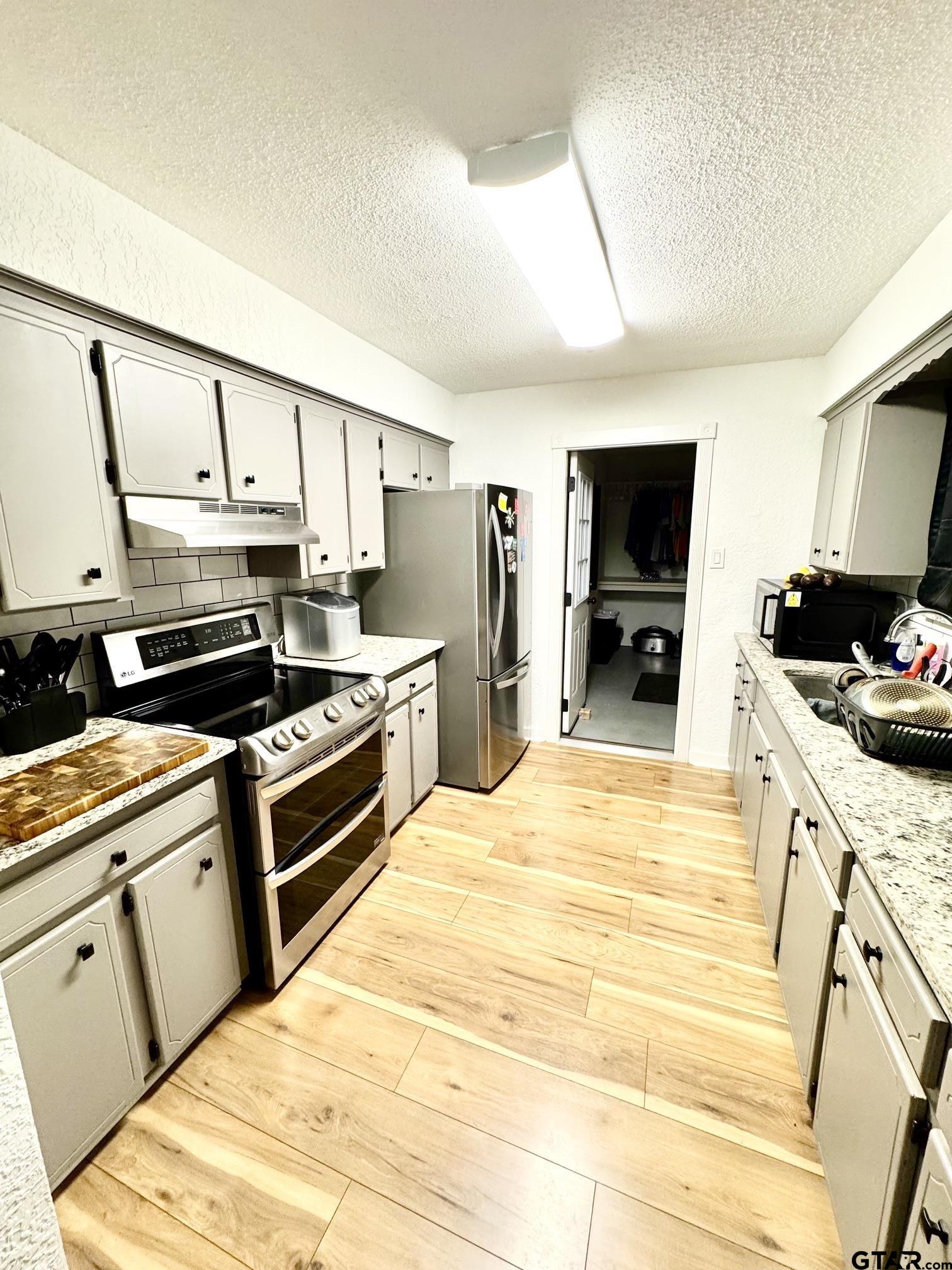 101 Green Meadows