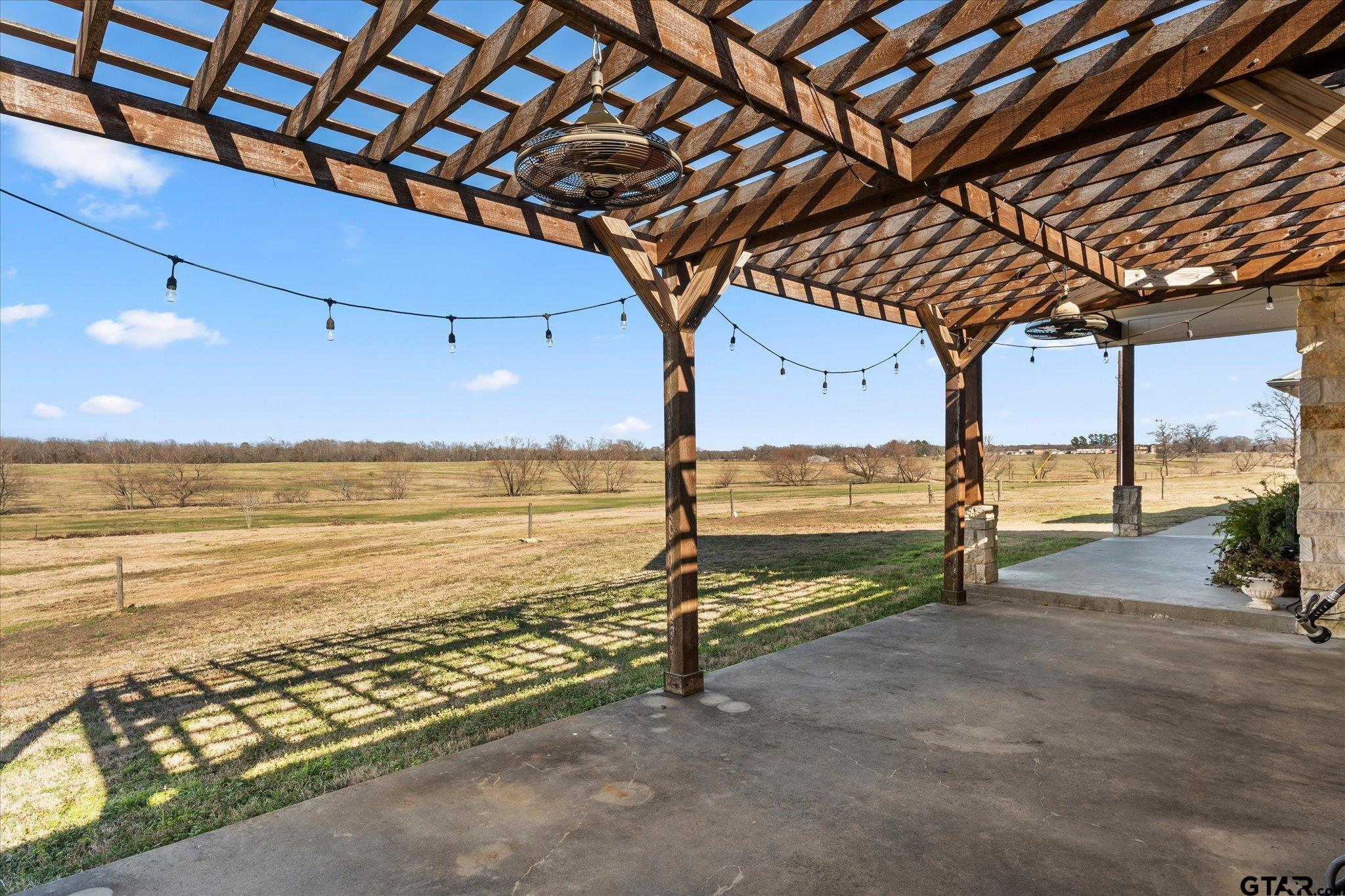 240 Private Road 1613