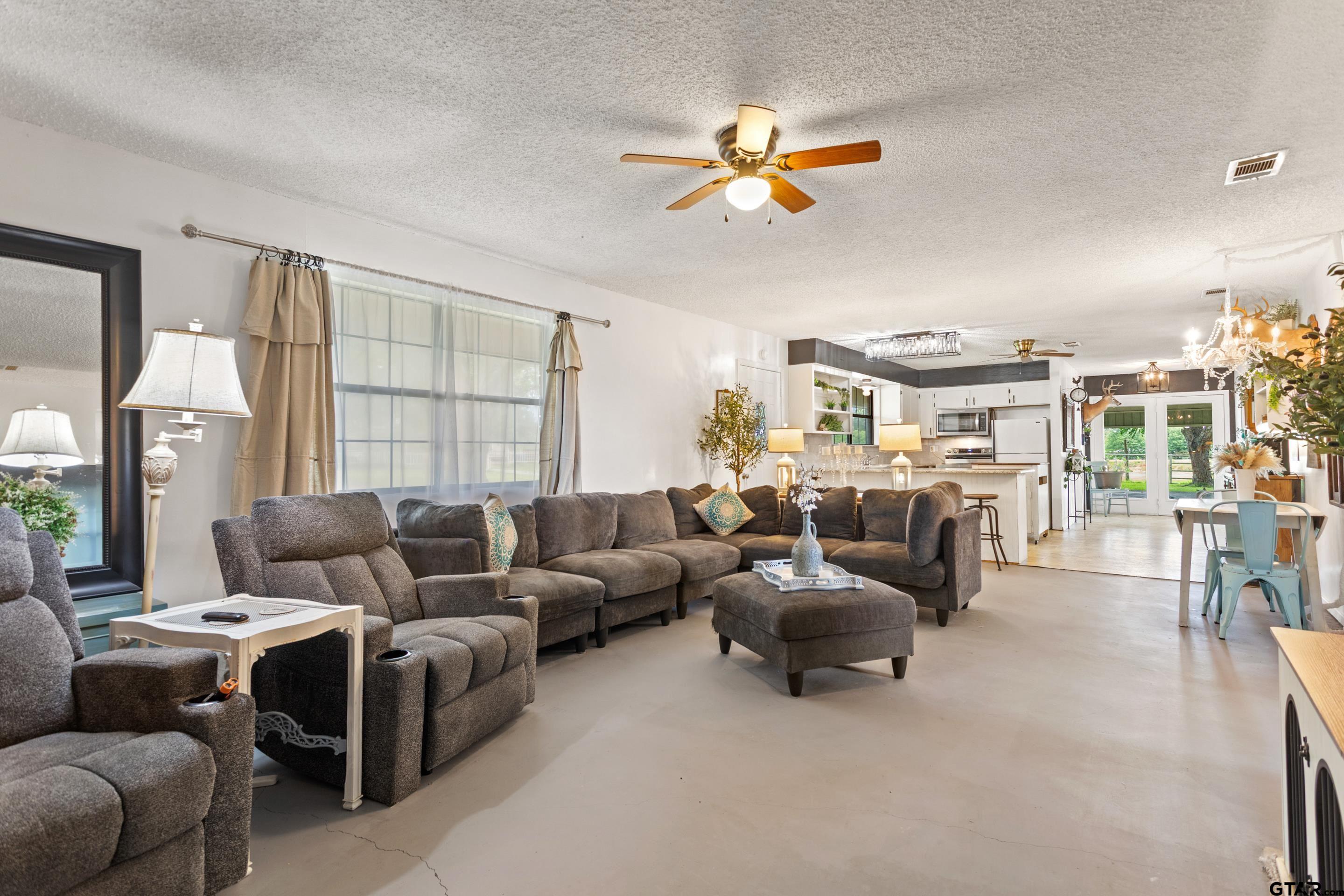 16833 County Road 2852