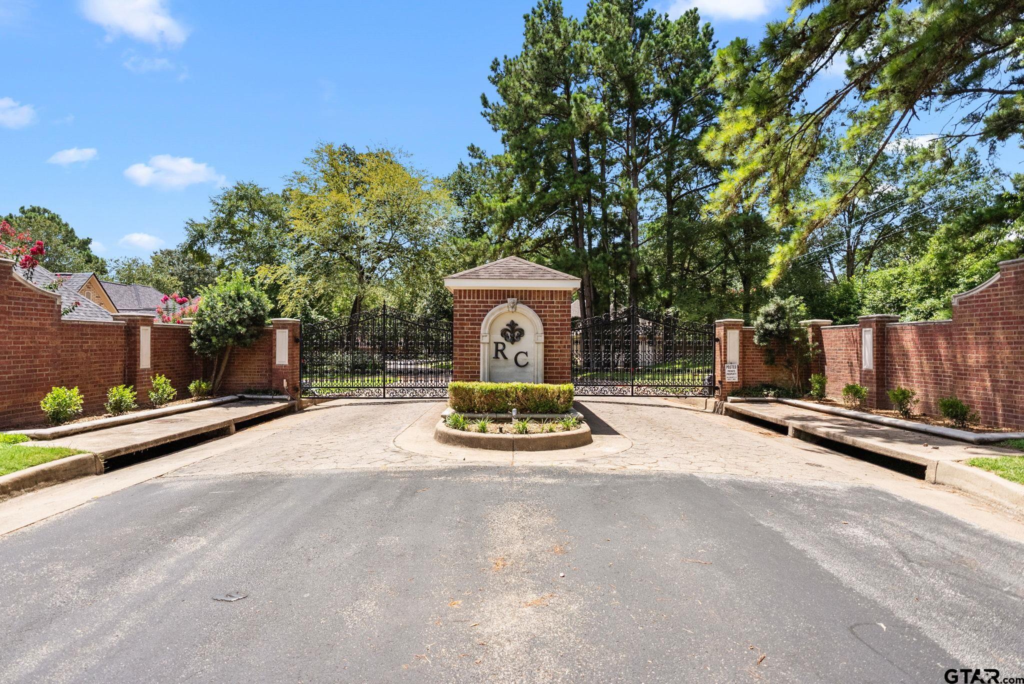 3634 Rock Creek Dr