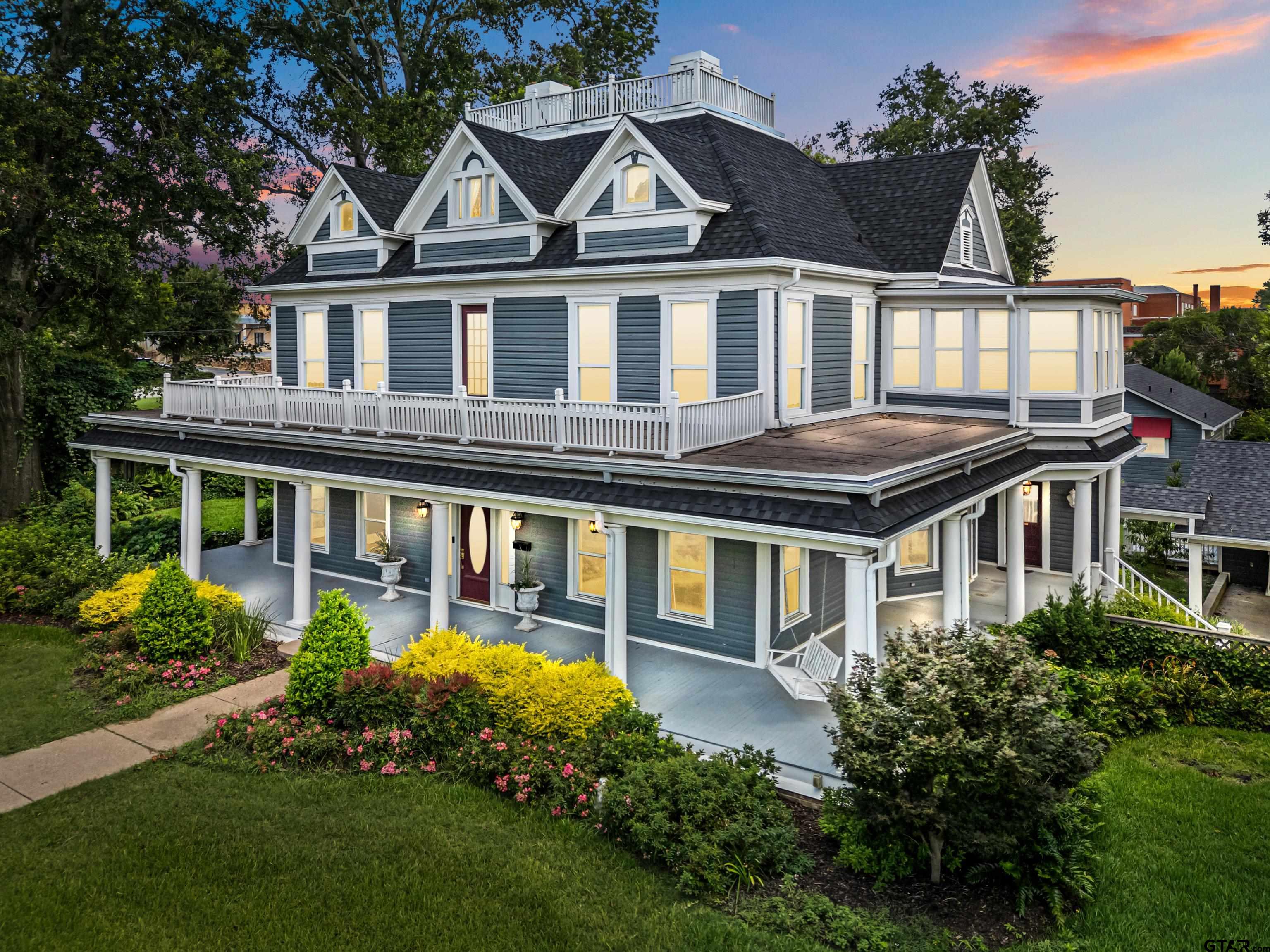 305 E Main
