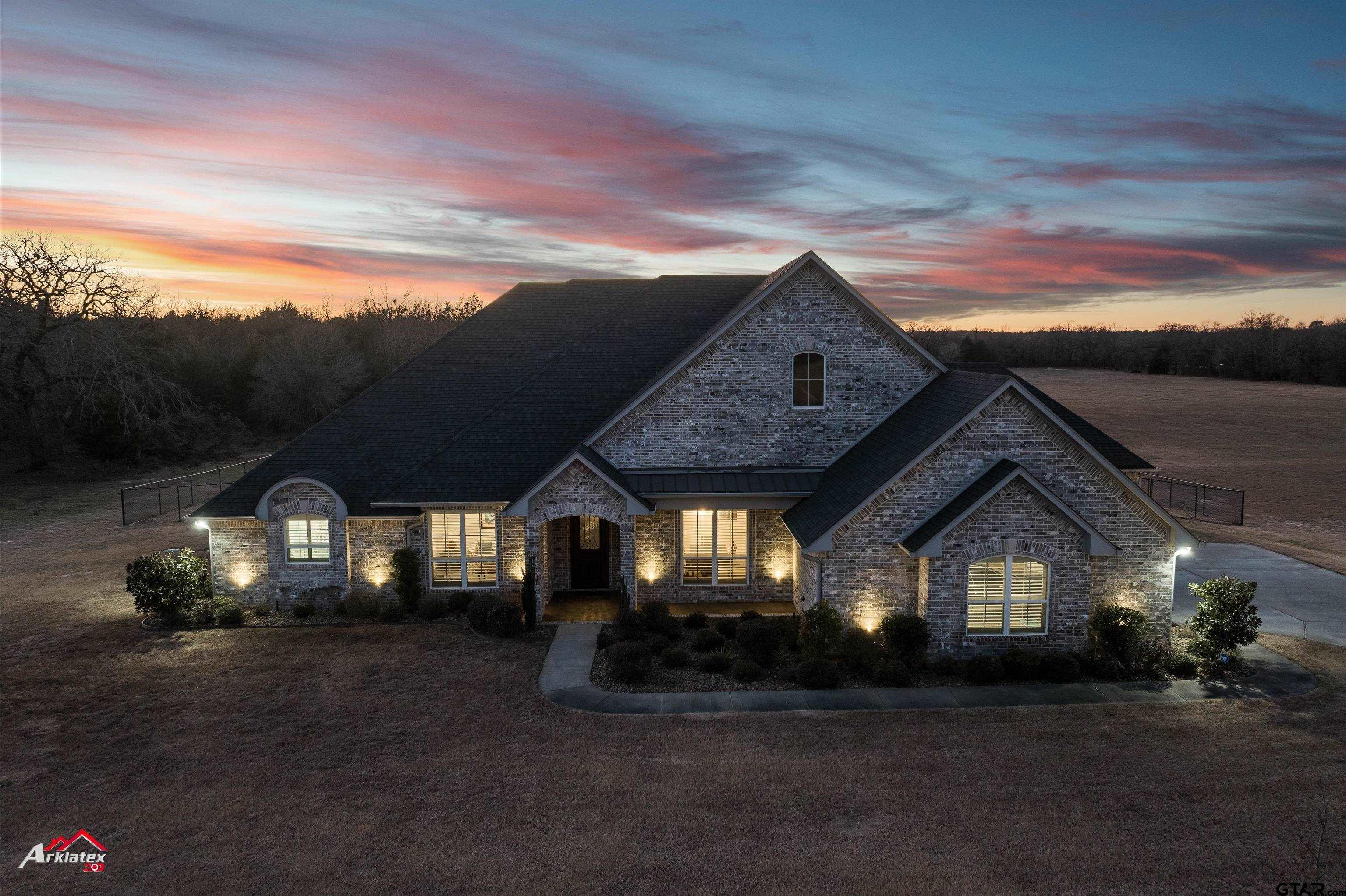 15631 Stallion Lake Blvd