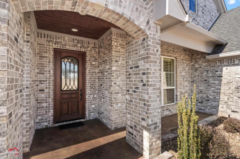 A home in Lindale