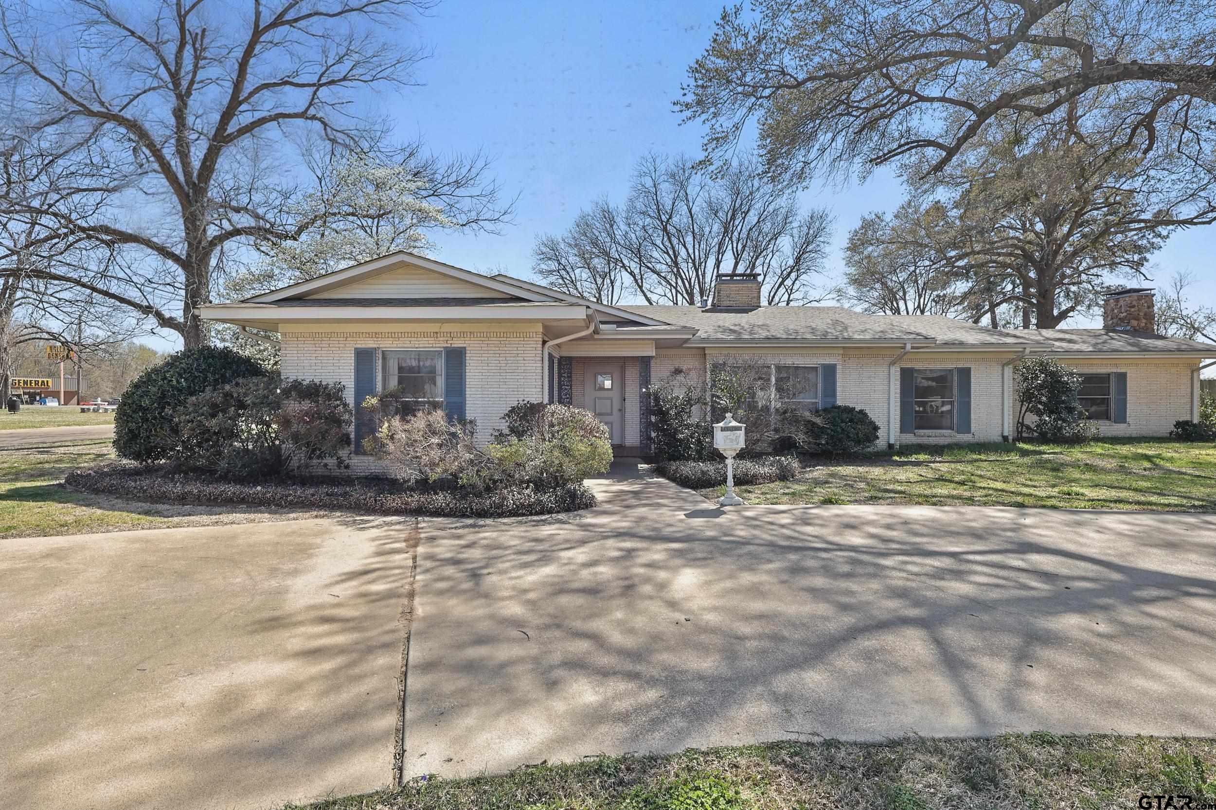 201 W Coke Road