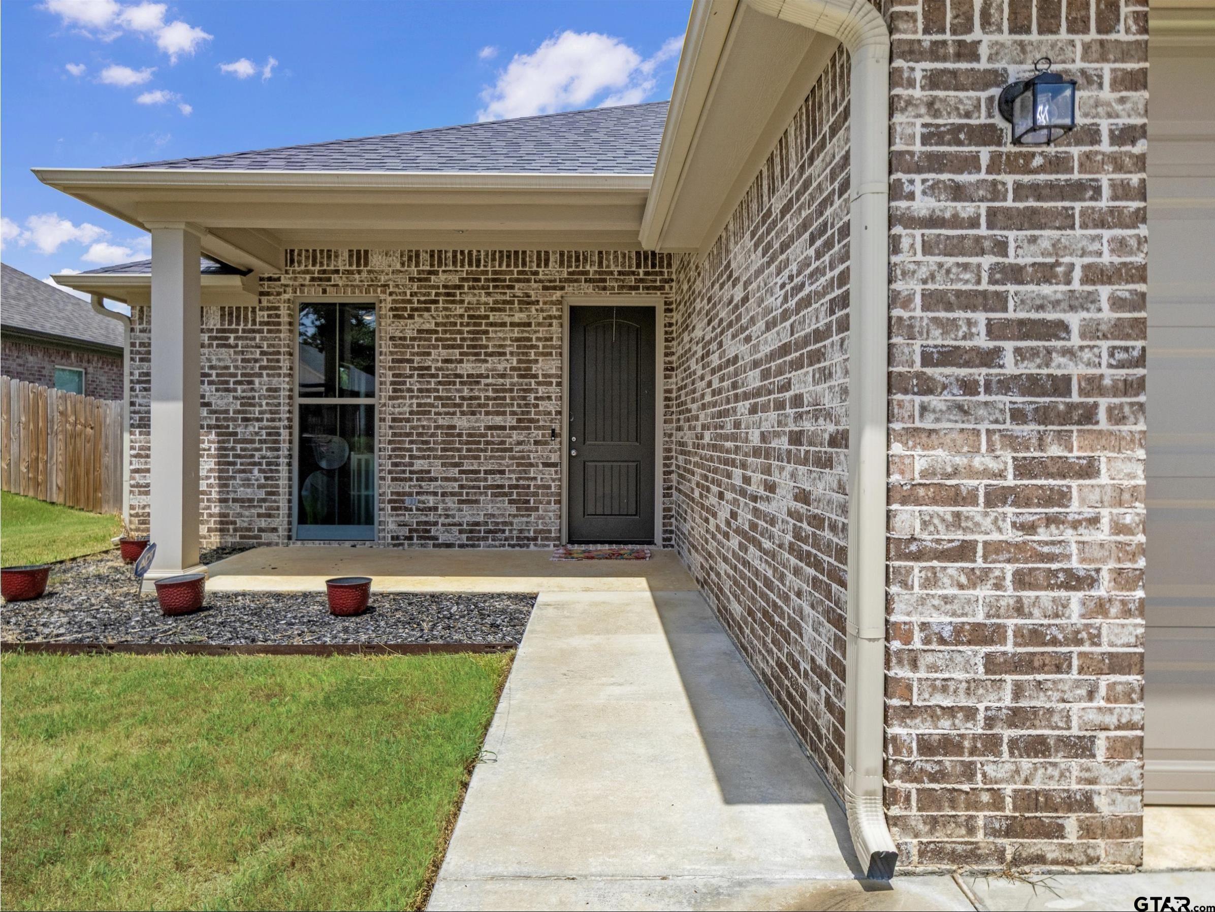 252 Oak Valley