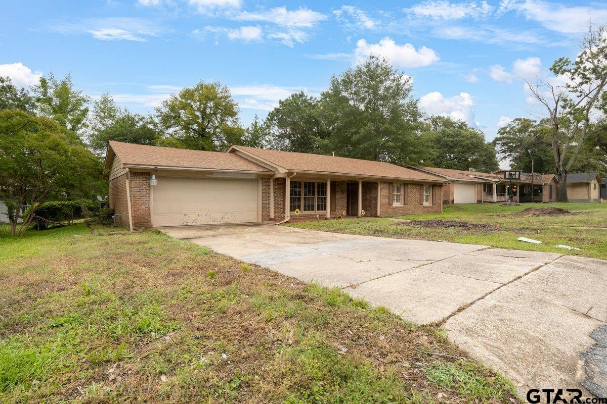 3316 Lynnwood Dr