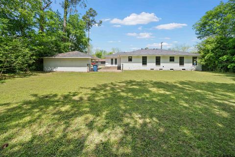 907 Henerson St. Jacksonville TX 75766