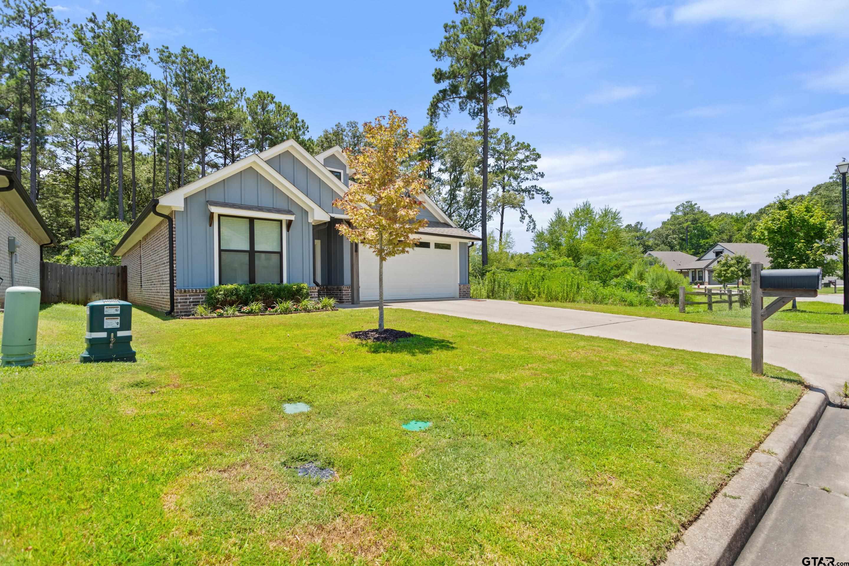 1636 Alamo Crossing