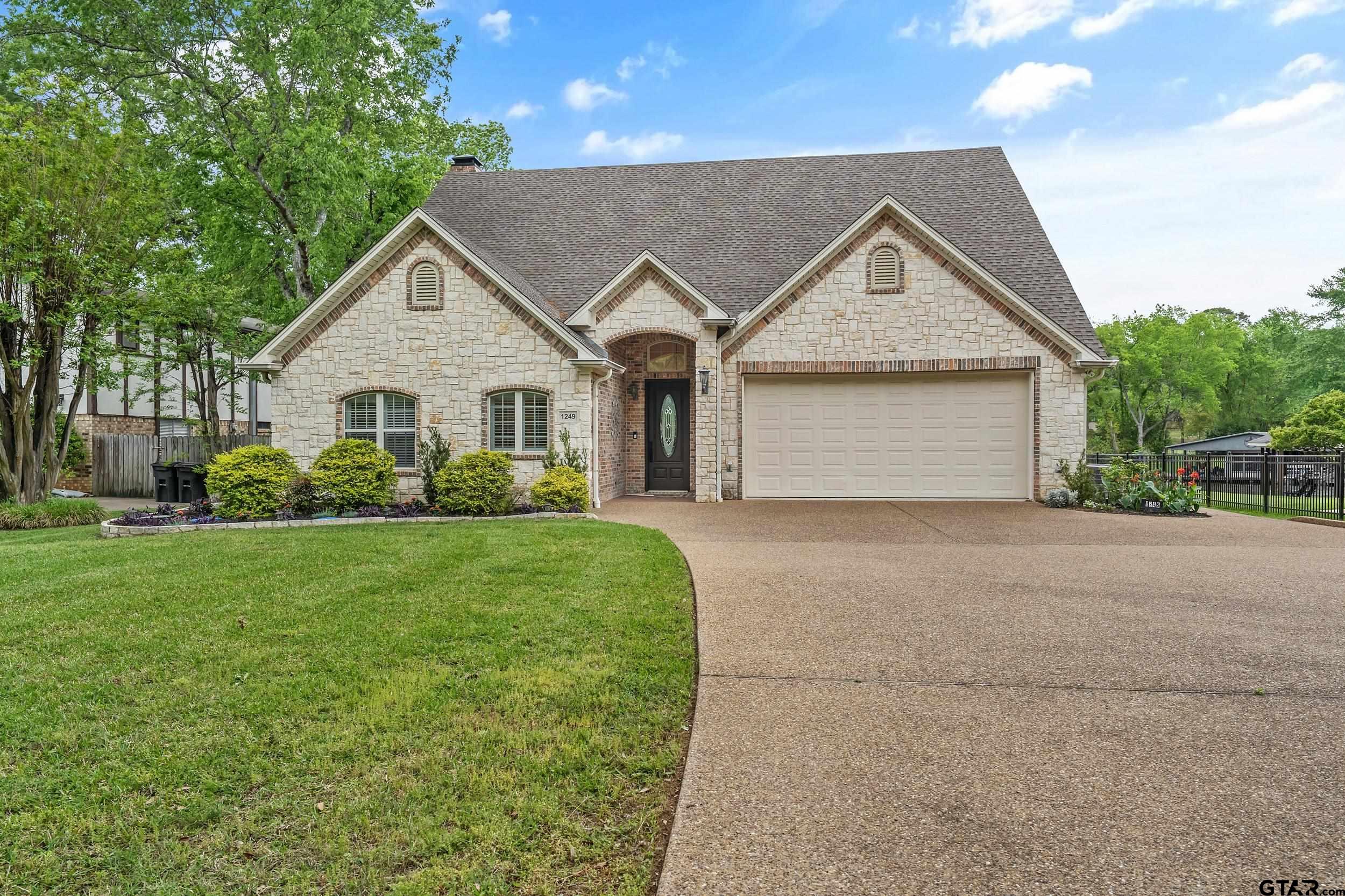 1249 Hide A Way Lane West