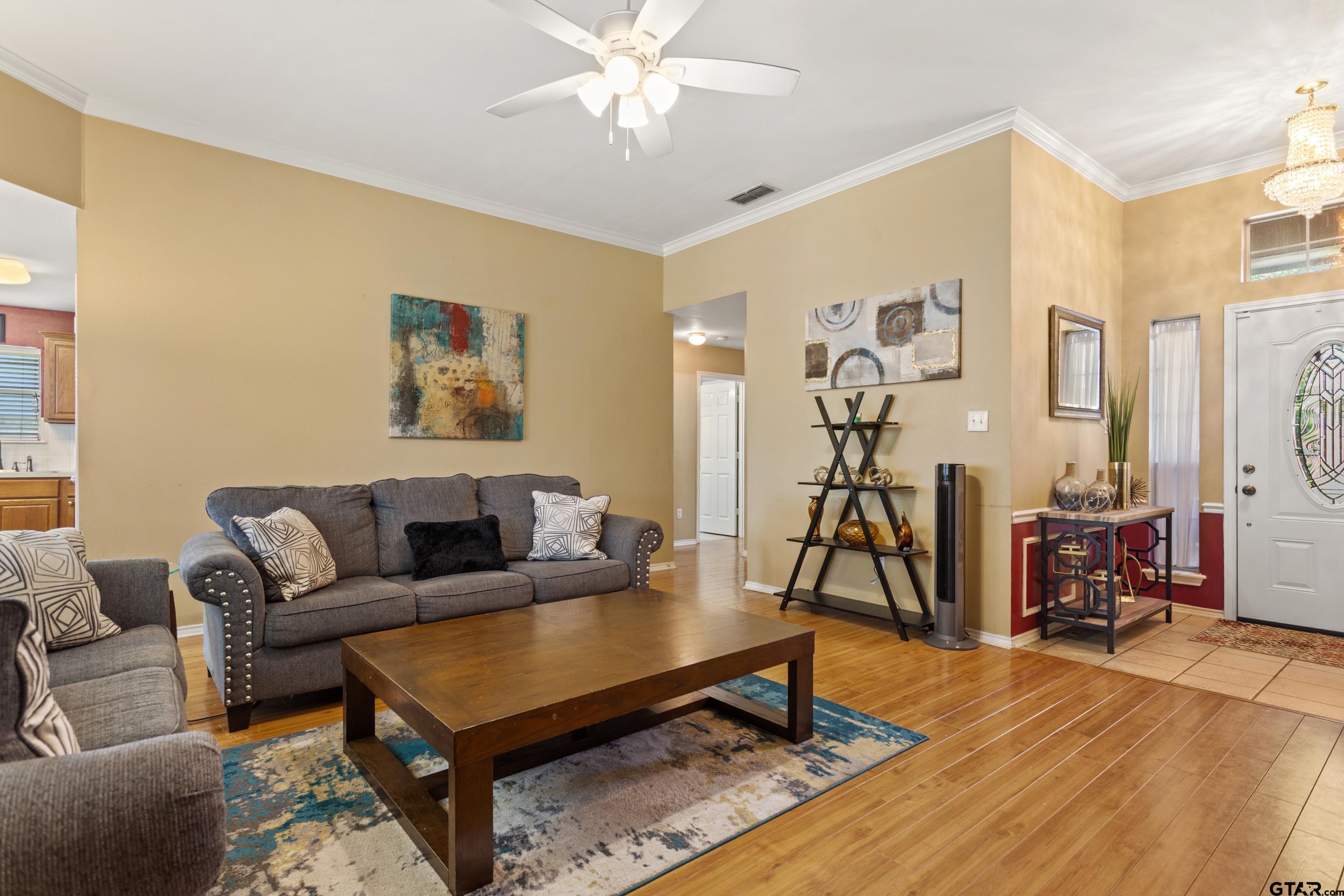 265 Crestview Dr