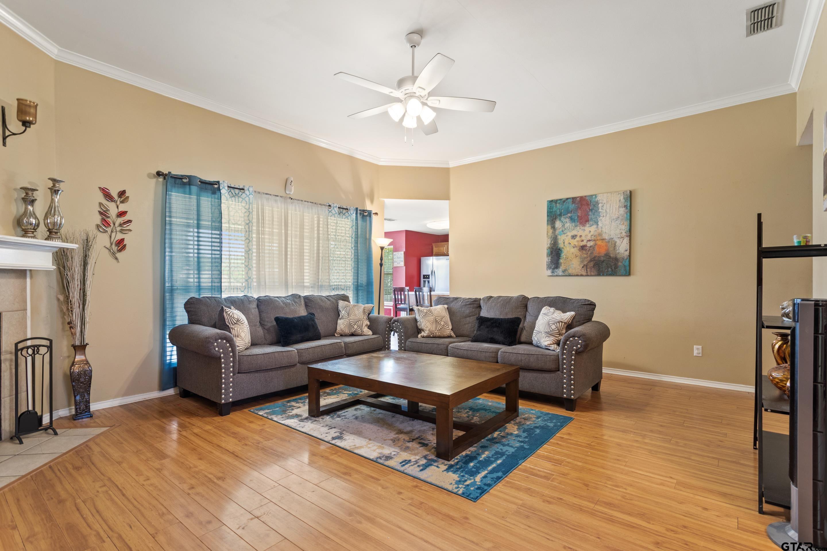 265 Crestview Dr