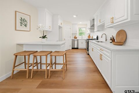 912 Palmer Ave Tyler TX 75701