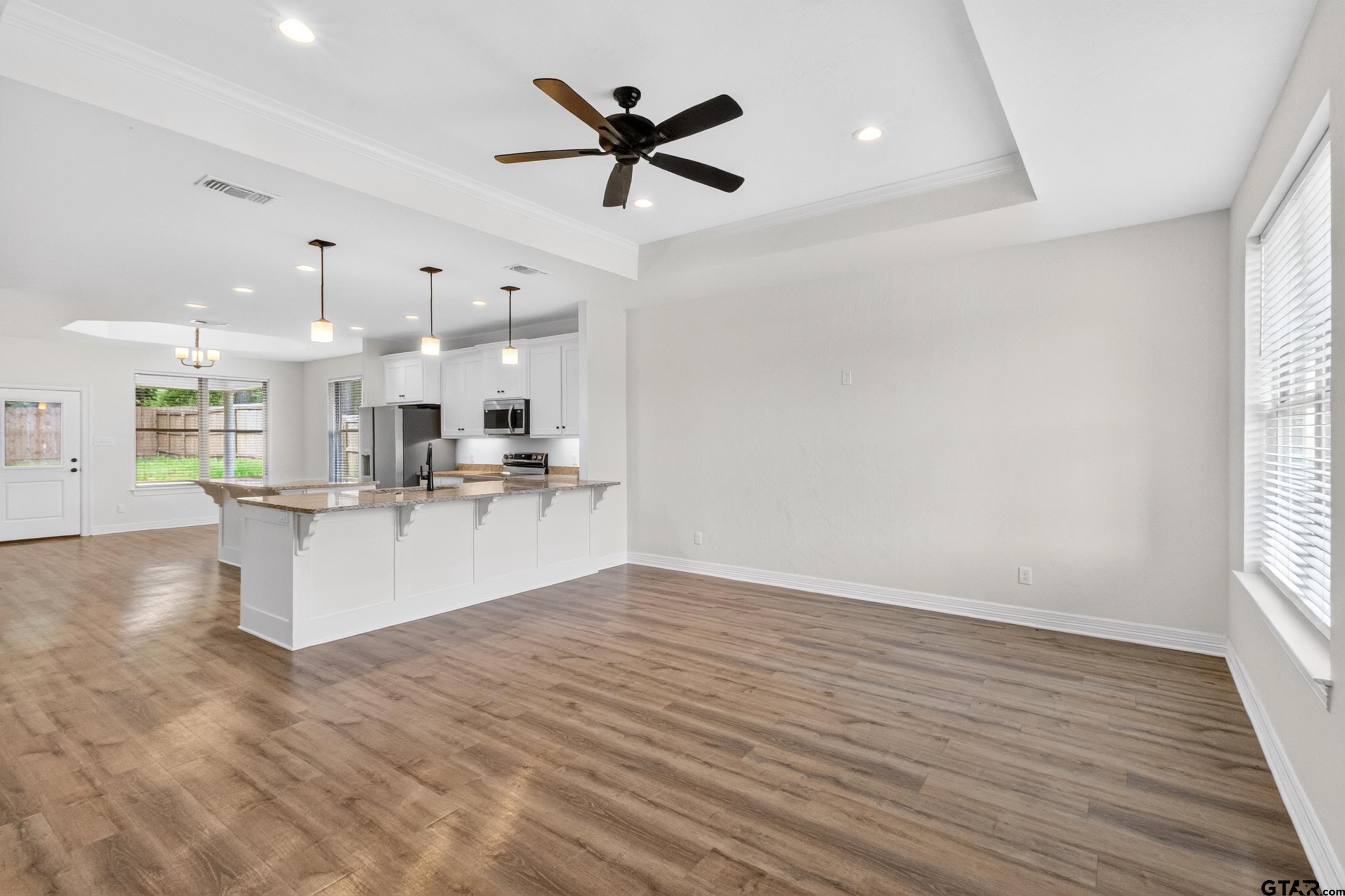 257 Oak Valley Dr.