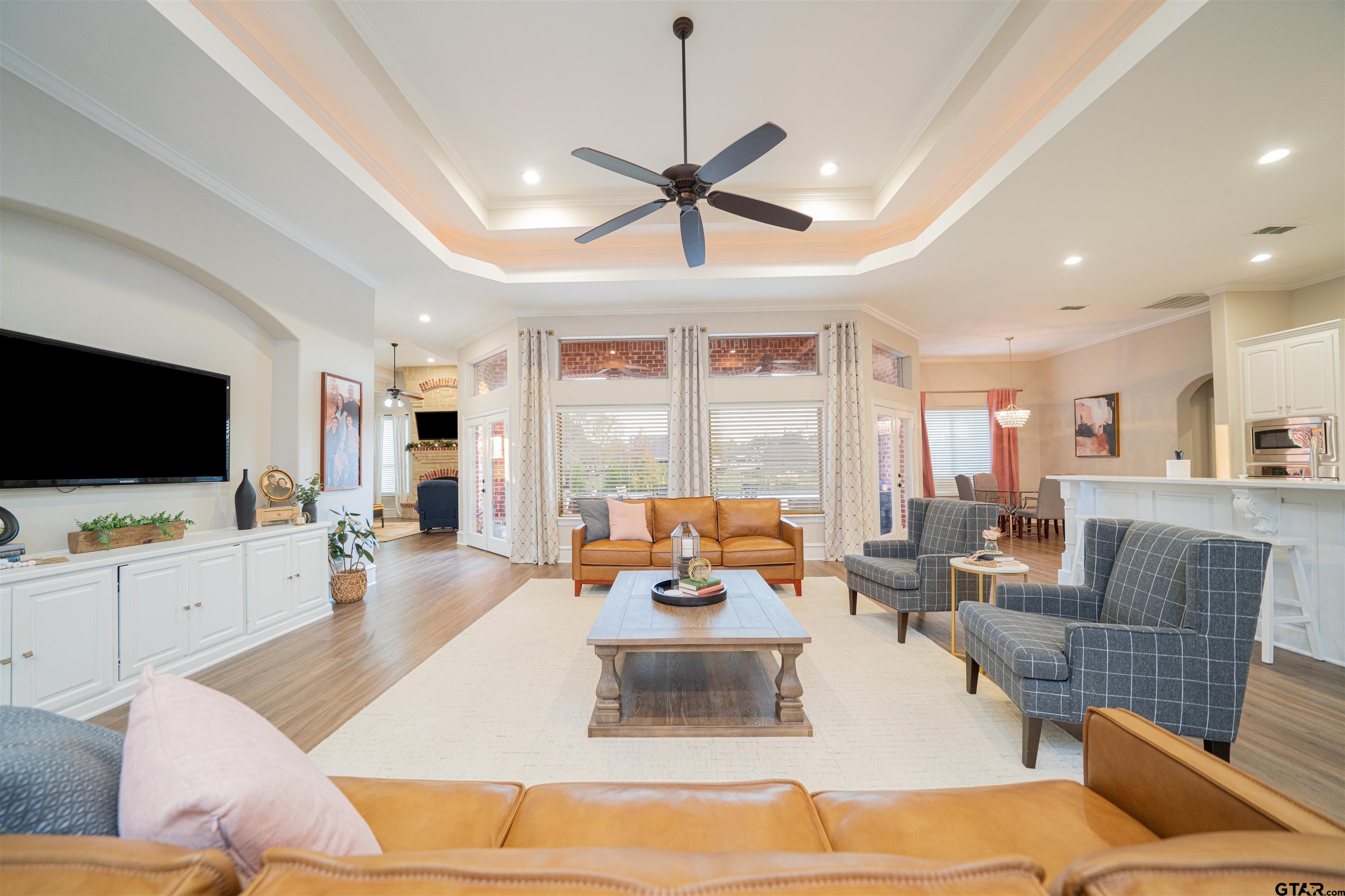 111 Rutland Dr