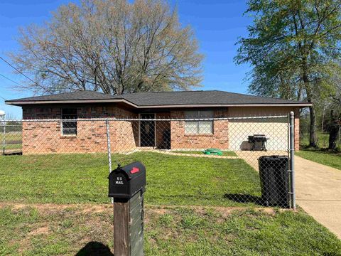 407 Fulton Pittsburg TX 75686