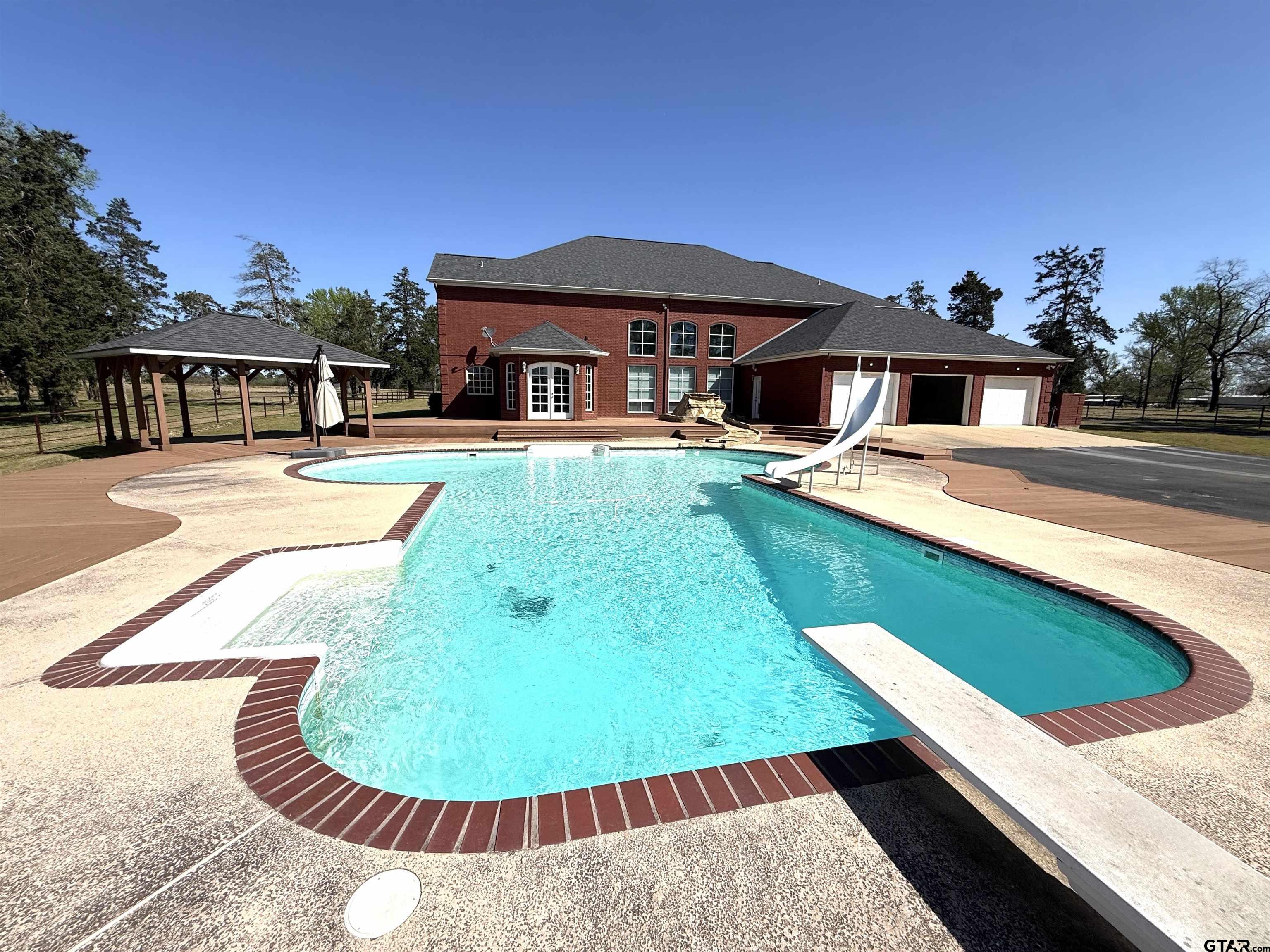 890 County Road 3240