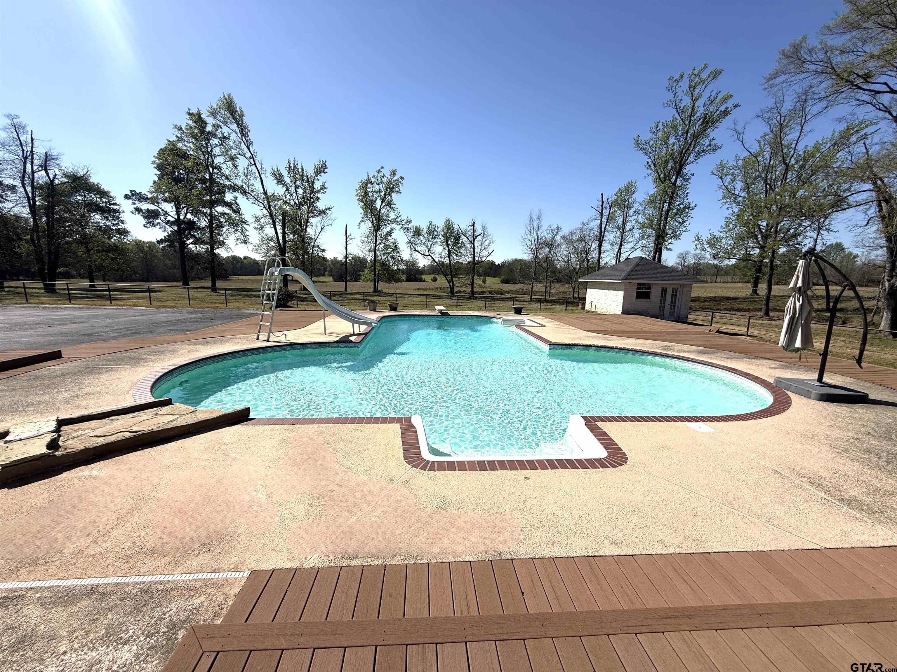 890 County Road 3240