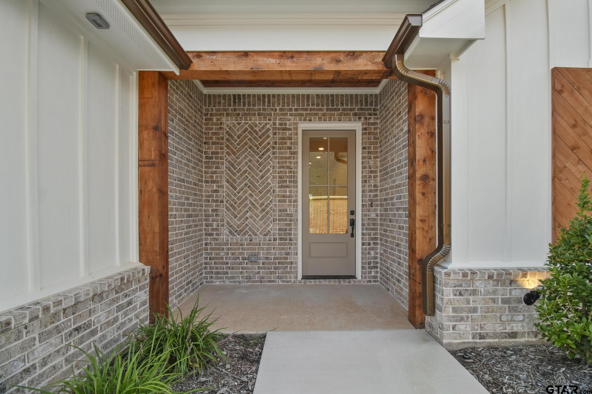 9244 Villas Ct