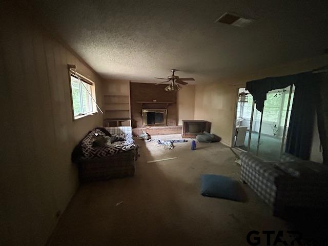 Tyler, Texas 75701, United States, 3 Bedrooms Bedrooms, ,2 BathroomsBathrooms,Residential,Pending,43089