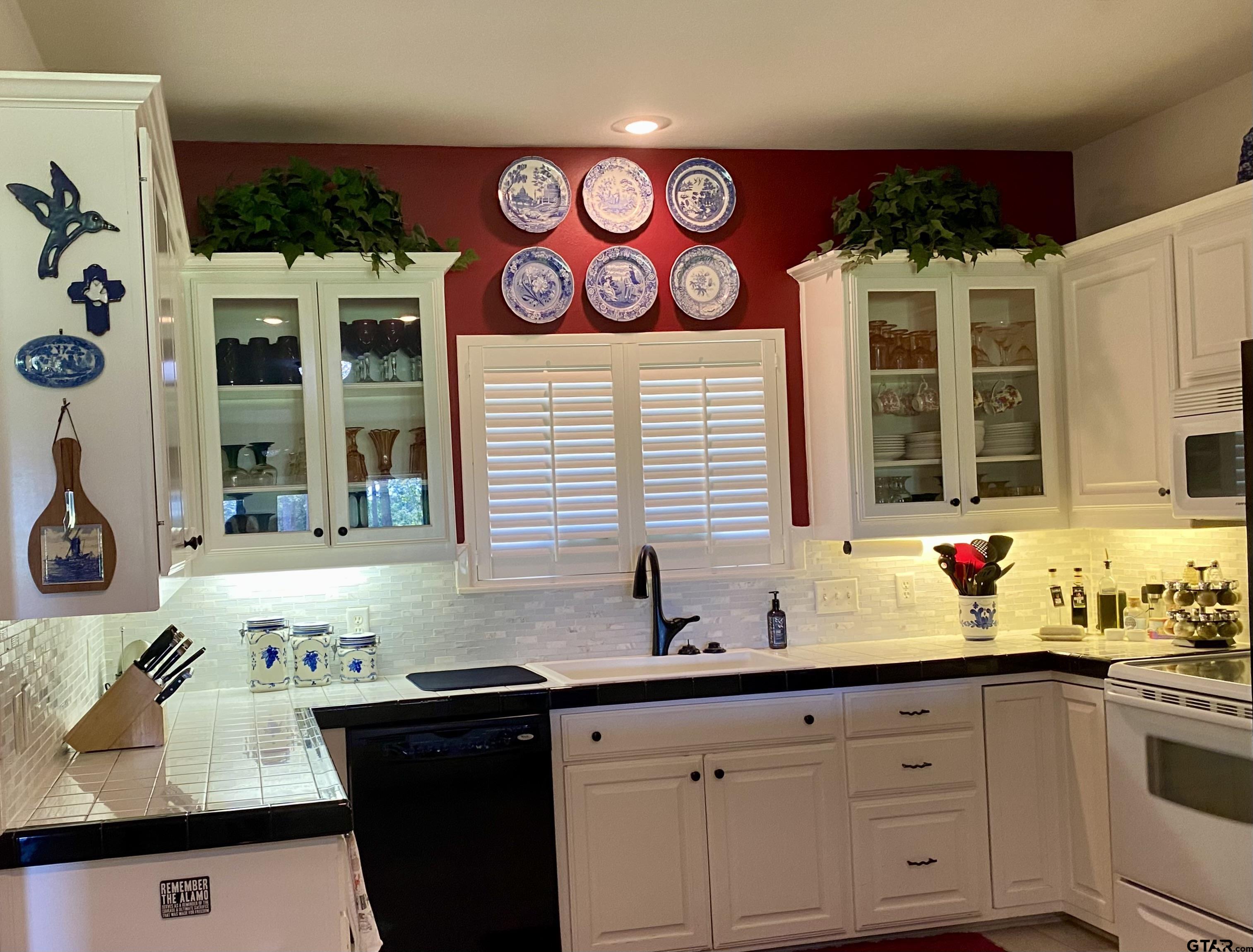 178 Pine Tree Unit B