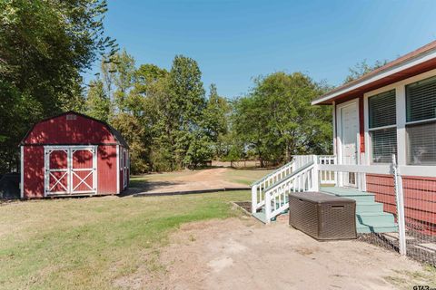 A home in Gilmer