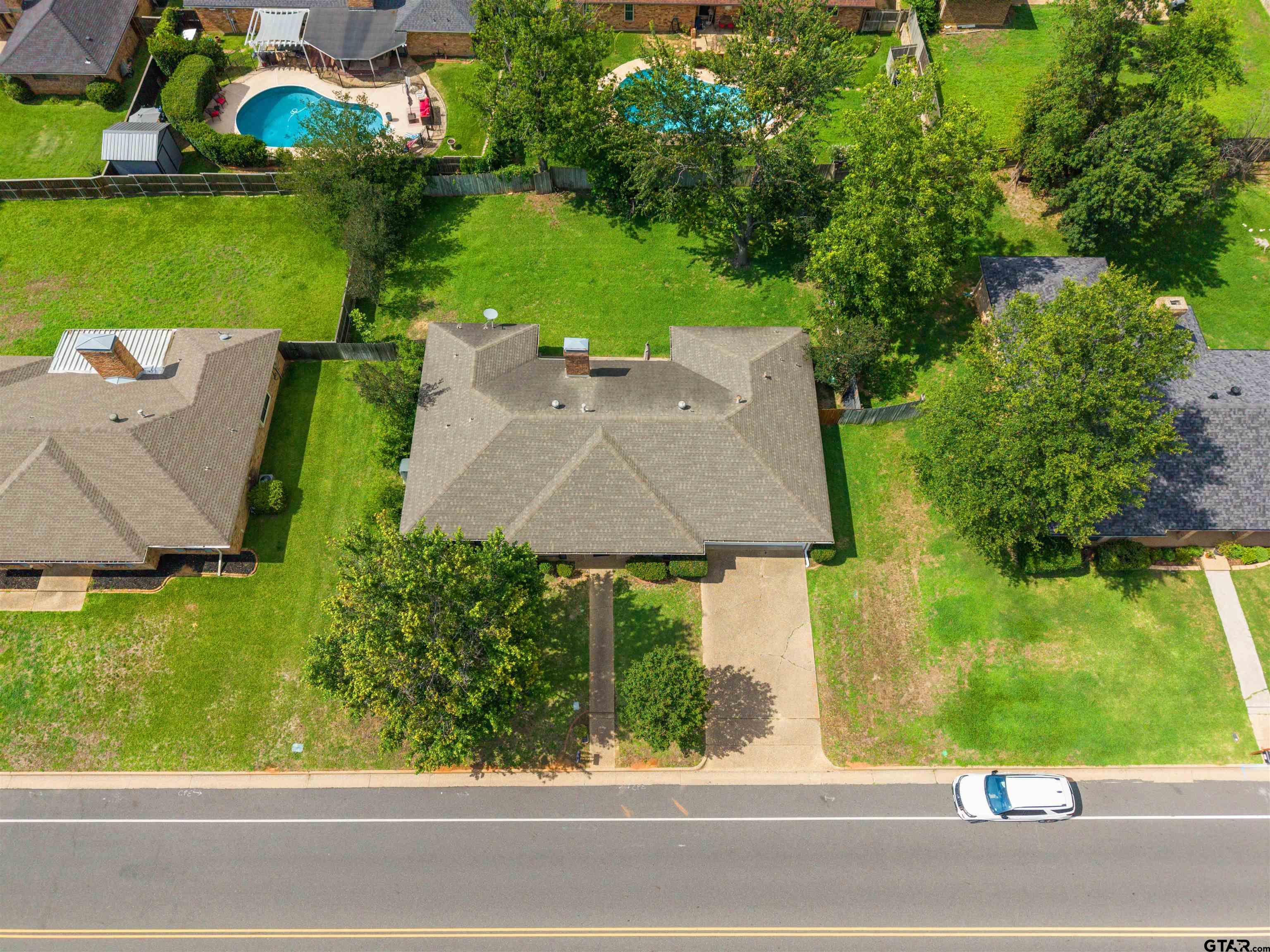 809 W Rieck