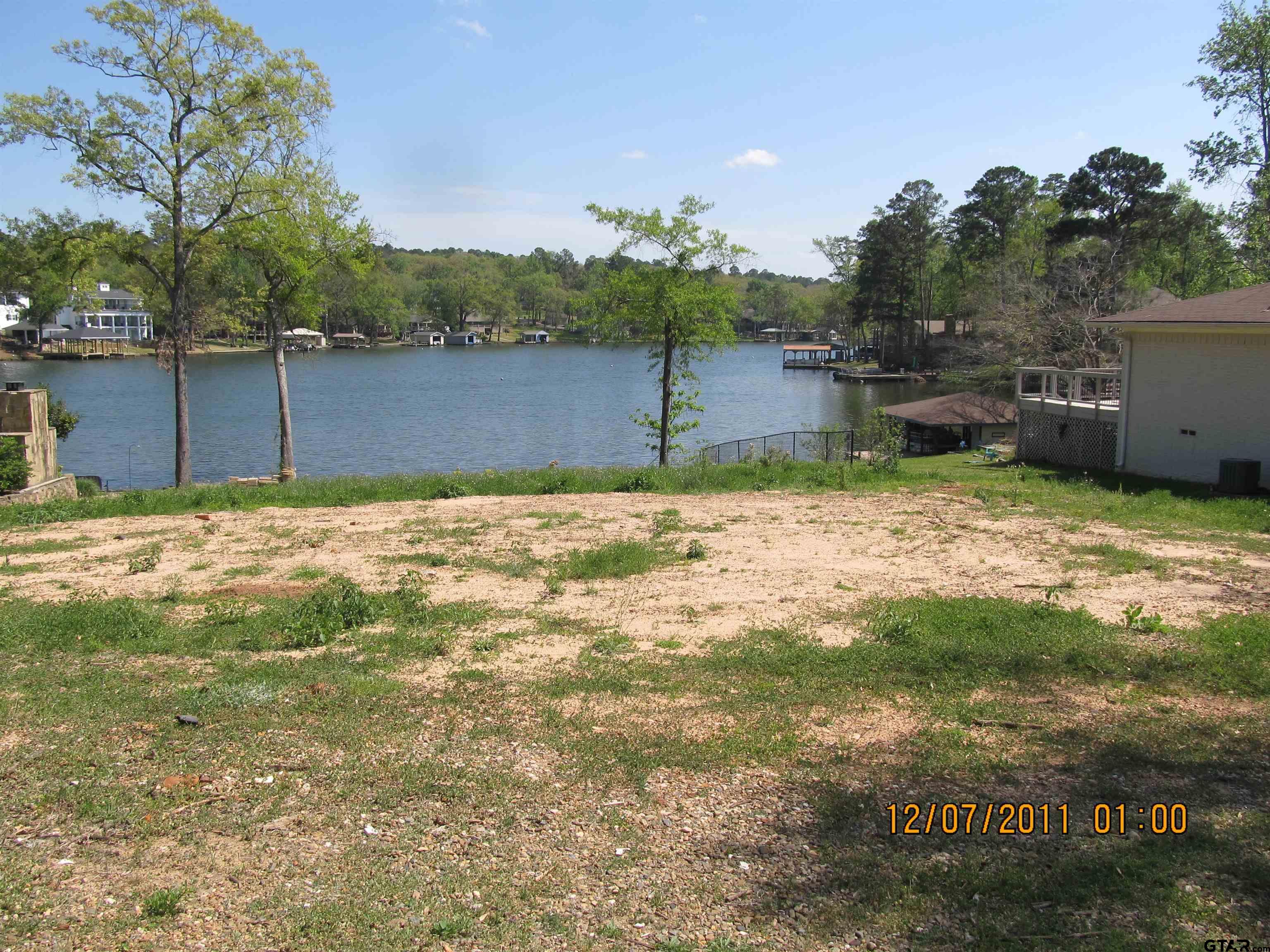 1609 Tanglewood E 1609 Tanglewood Dr East