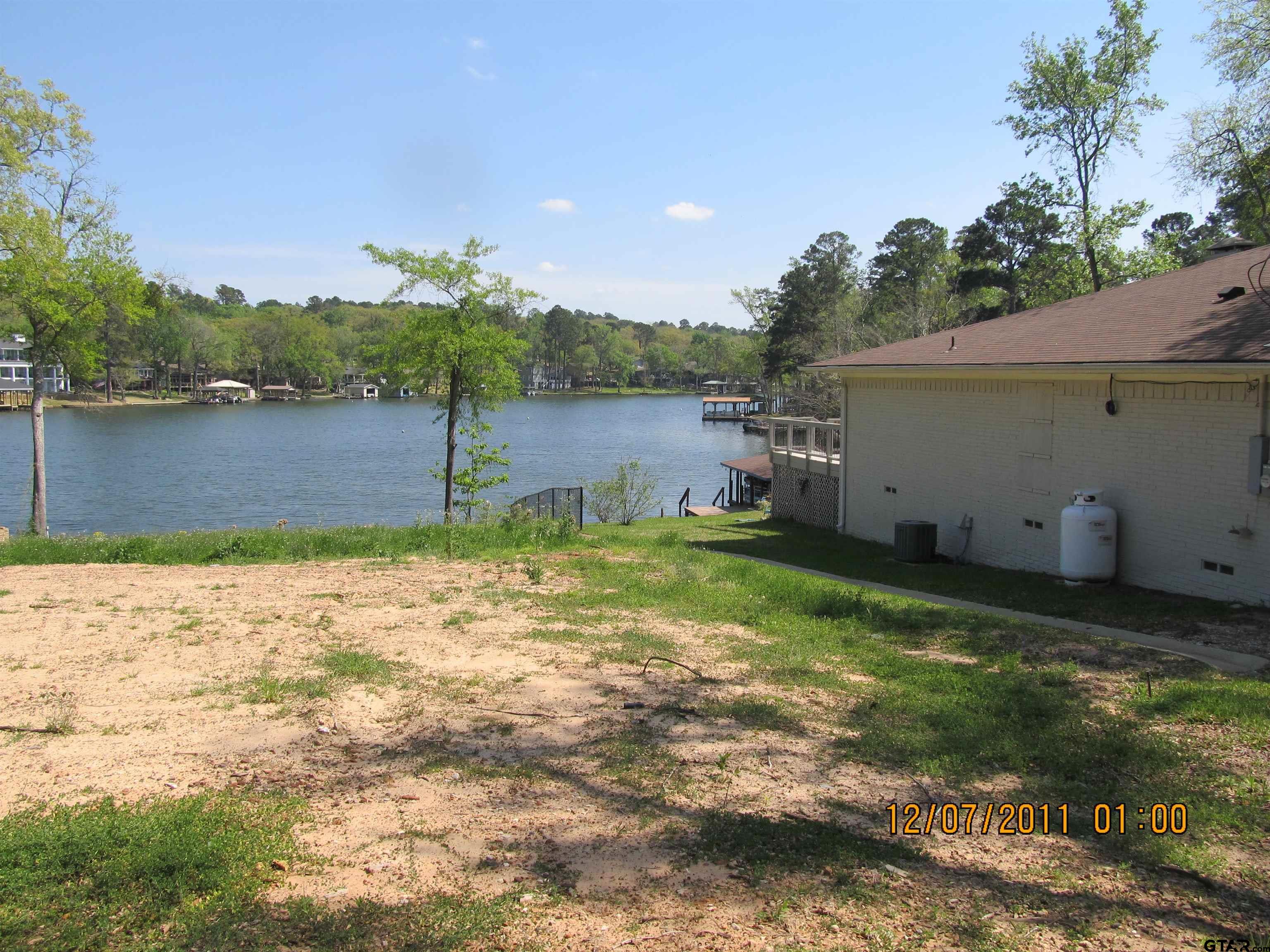 1609 Tanglewood E 1609 Tanglewood Dr East