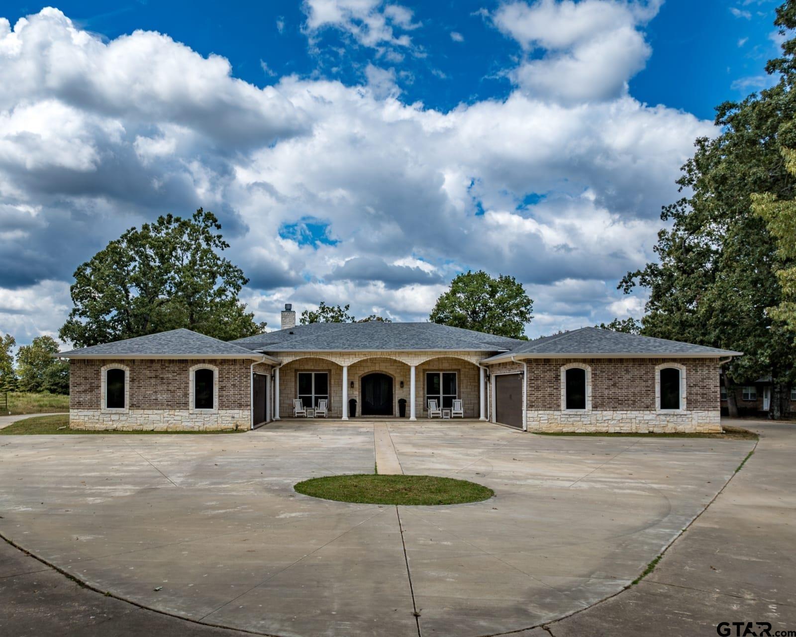 9854 S US HWY 259