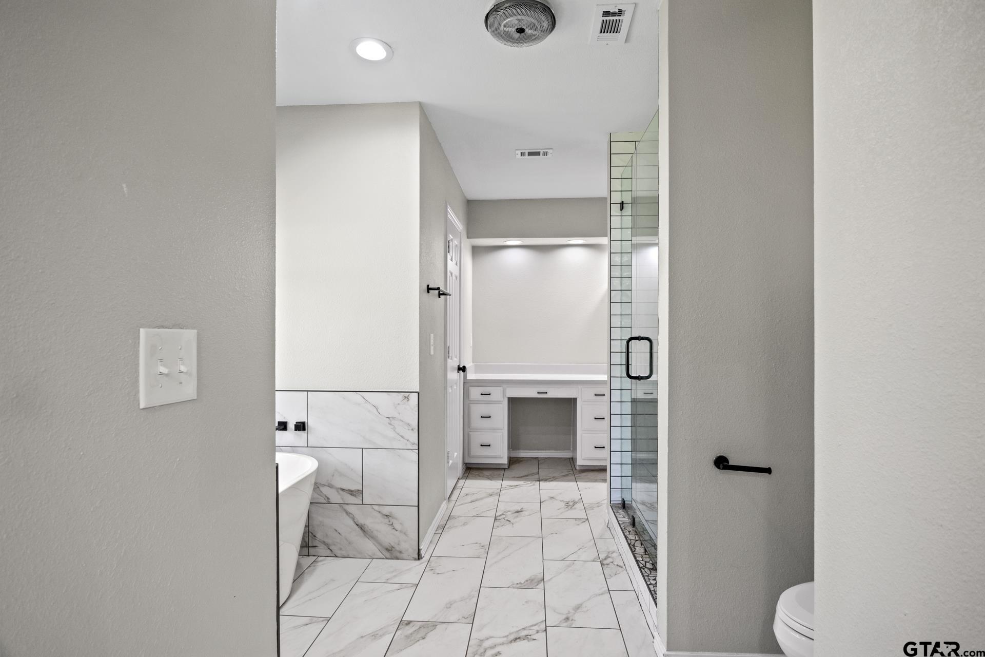 Mt Pleasant, Texas 75455, United States, 4 Bedrooms Bedrooms, ,3 BathroomsBathrooms,Residential,Active,61241