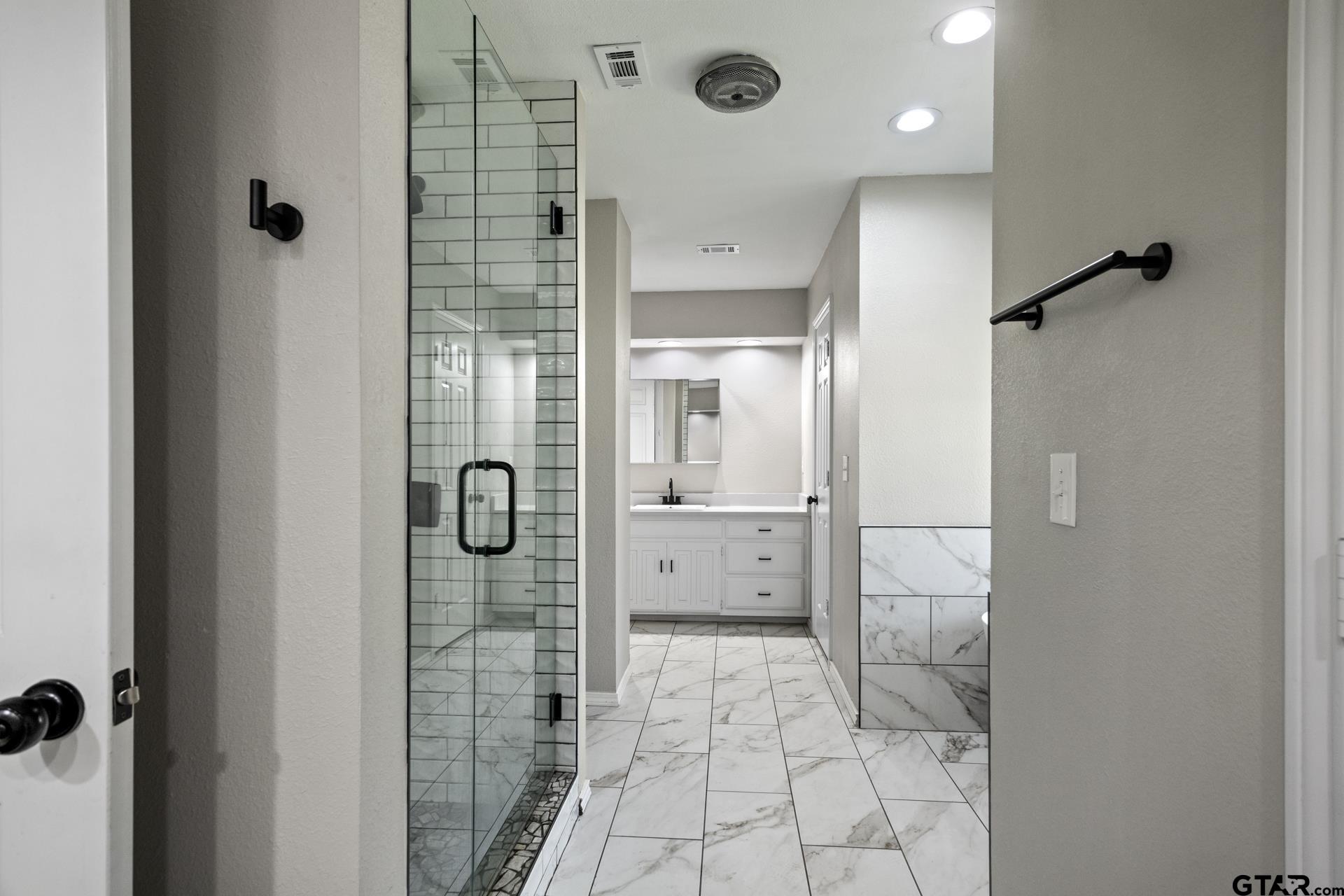 Mt Pleasant, Texas 75455, United States, 4 Bedrooms Bedrooms, ,3 BathroomsBathrooms,Residential,Active,61241