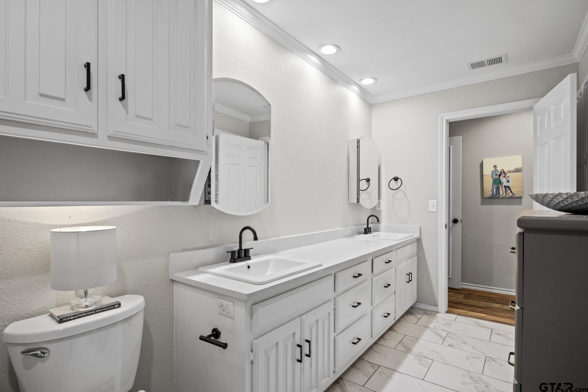 Mt Pleasant, Texas 75455, United States, 4 Bedrooms Bedrooms, ,3 BathroomsBathrooms,Residential,Active,61241