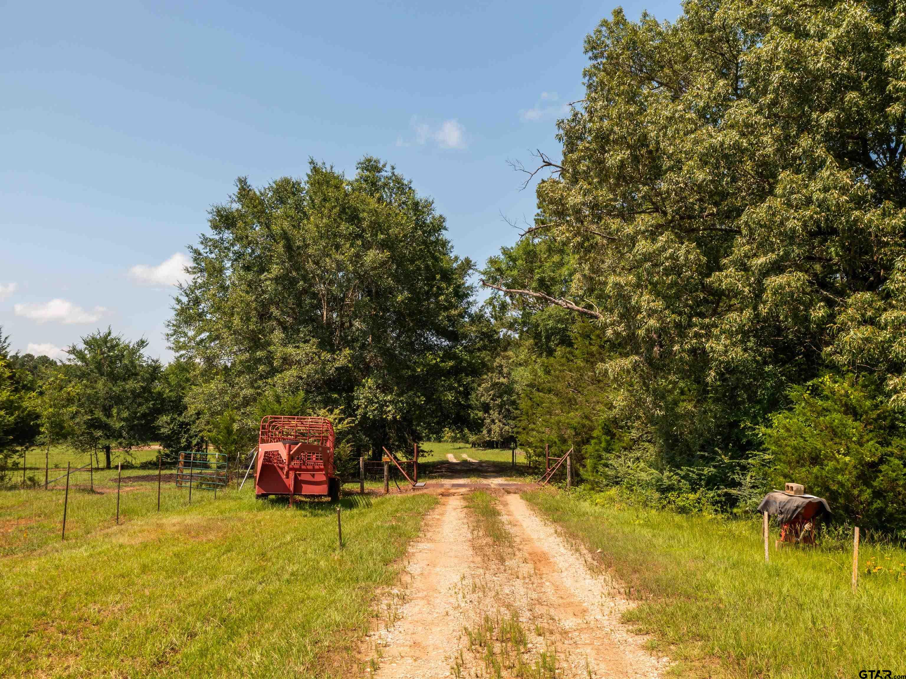 15.698 acres CR 2138