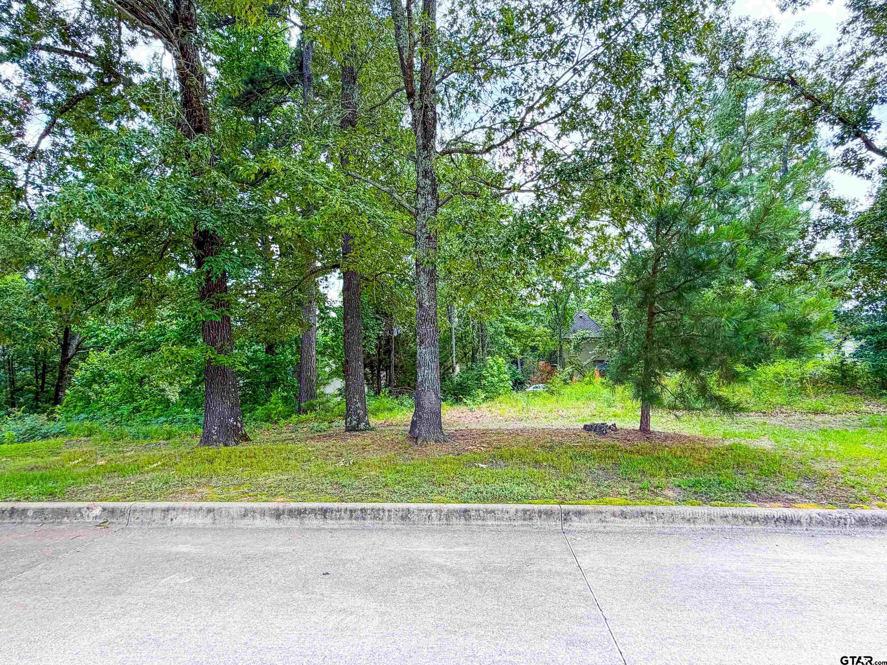 2807 J Cupit Ct
