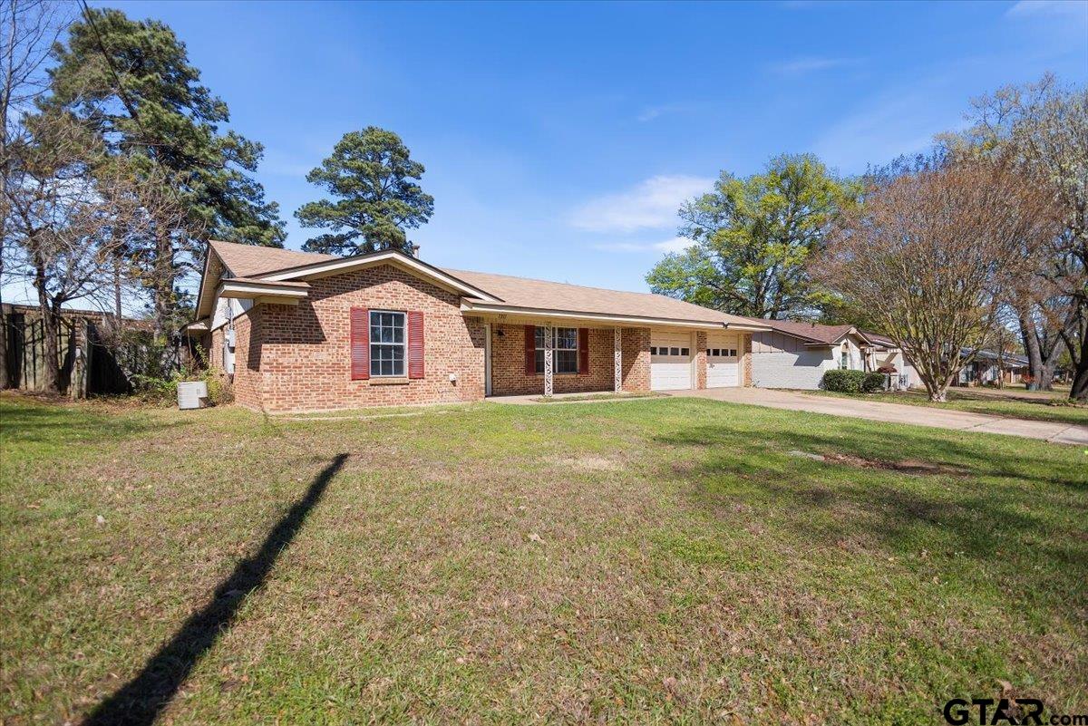 1211 Brookshire Drive